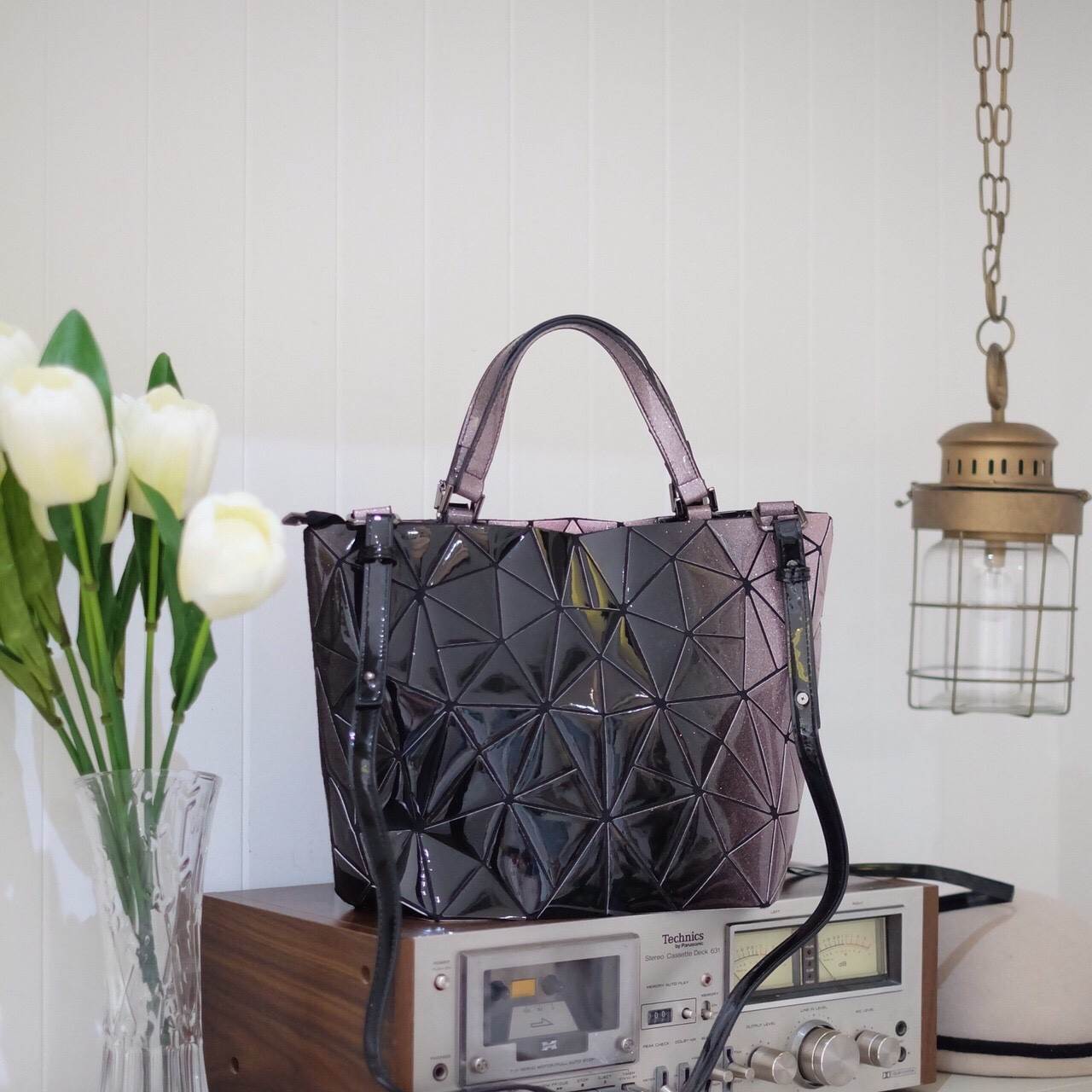 ใหม่ ล่าสุด Mix shade colors !! Tone สี Limited พิเศษที่ สวยไม่ซ้ำใคร แถมยังลาย หายาก ❤️ปรับทรงได้ 2 แบบ น่ารักมาก ค่า ( เนื่องจากสีเฟด ดังนั้นแต่ละใบลายสีอาจจะมีความแตกต่างกัน ) แต่ยังคงสวย แน่นอนค่า 👉🏻👉🏻กระเป๋า จาก