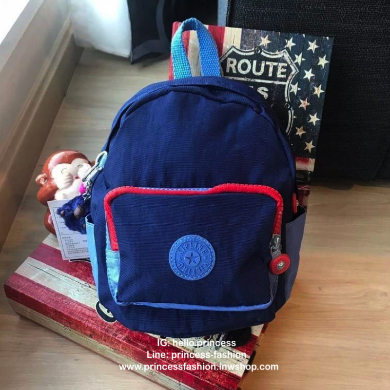 Kipling MINI BACKPACK Small backpack กระเป๋าเป้มินิ ส วัสดุไนล่อน กันน้ำได้ รูปทรงสวย ขนาดกะทัดรัด น้ำหนักเบา สีสันสดใส มาพร้อมสายถอดออกได้ สามารถ เลื่อนปรับสายสะพายได้ 2 แบบสะพายไหล่ , แบบเป้สะพายหลัง ด้านหน้ามีช่องซิป 1 ช่อง ช่องหลักด้านกว้างมีช่องซิป แ