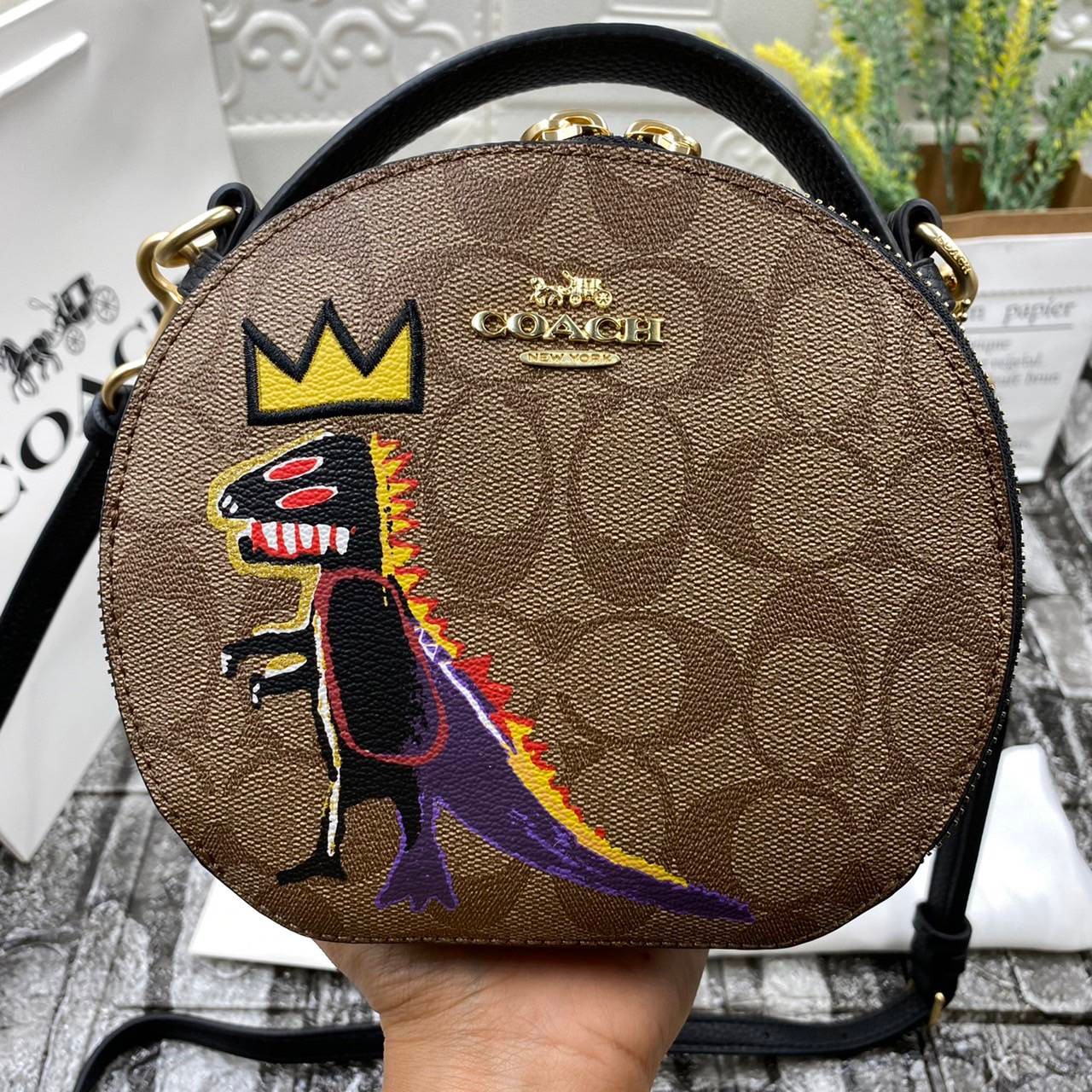 OUTLET 】COACH X JEAN-MICHEL BASQUIAT CANTEEN CROSSBODY IN SIGNATURE CANVAS (COACH C5658) พร้อมส่งที่ไทย ราคาสุดคุ้ม