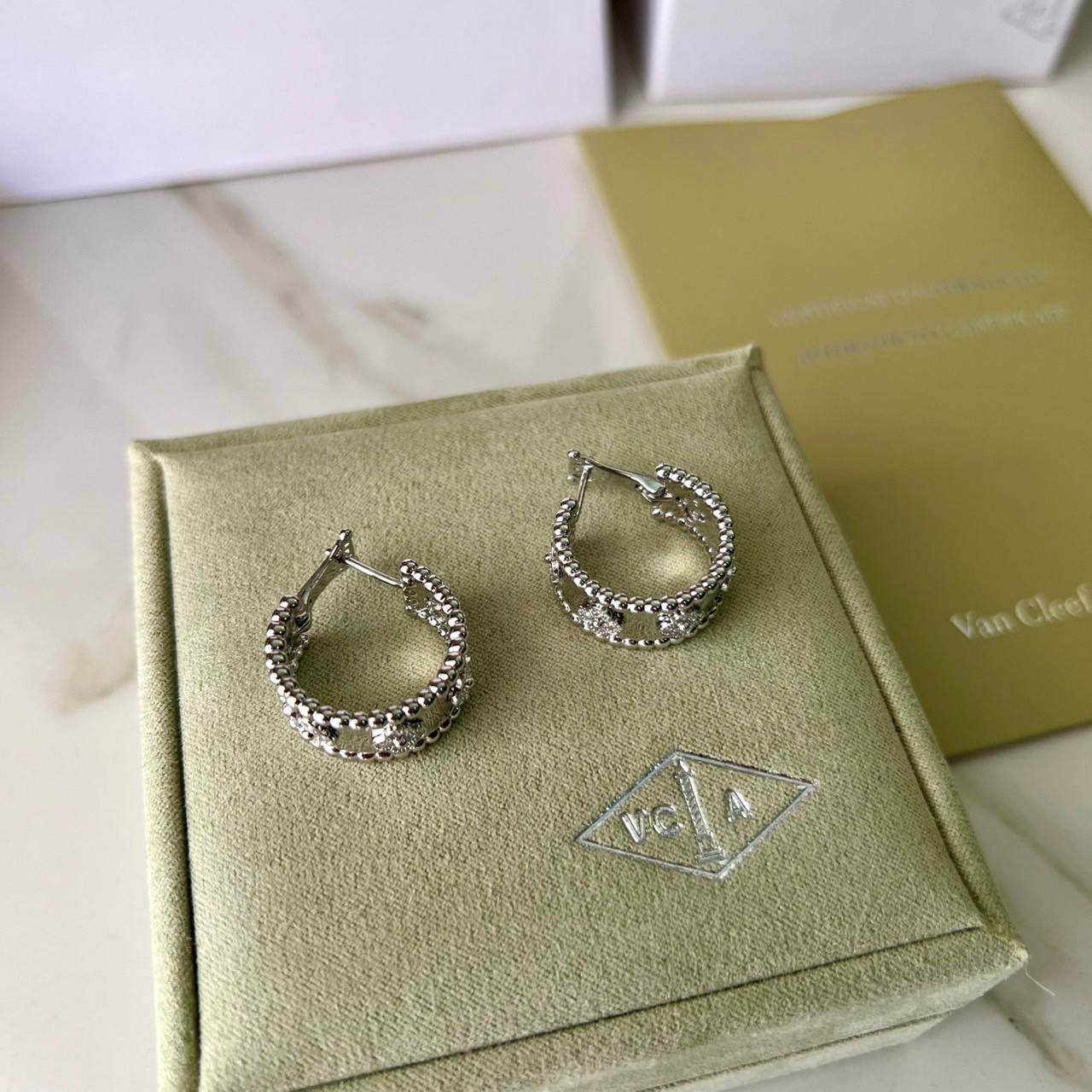 เกรดเทพ ORI | VAN CLEEF & ARPELS HOOP EARRINGS ต่างหูเงินแท้ แวนคลีฟ แอนด์ อาร์เปลส์ สวยเก๋ คุณภาพงานประกวด เอาใจสาวๆไปเลย