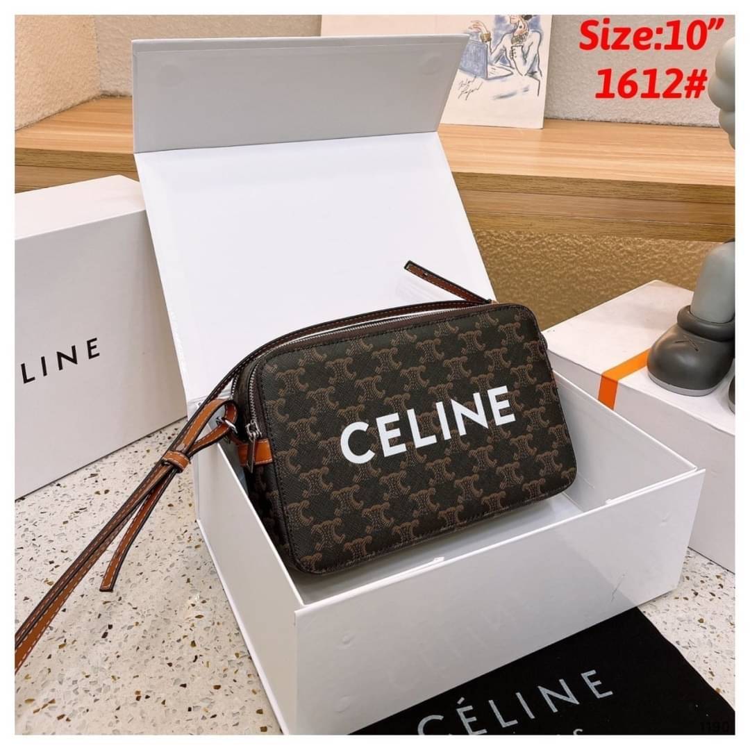 CELINE Messenger Double Zip in TRIOMPHE CANVAS กระเป๋าสะพายทรงแมสเซ็นเจอร์ ดีไซน์สุดคลาสสิค ใช้ได้ทั้งชายหญิง เปิด-ปิดด้วยซิปแบ่ง 2 ช่อง สะดวกใช้งาน