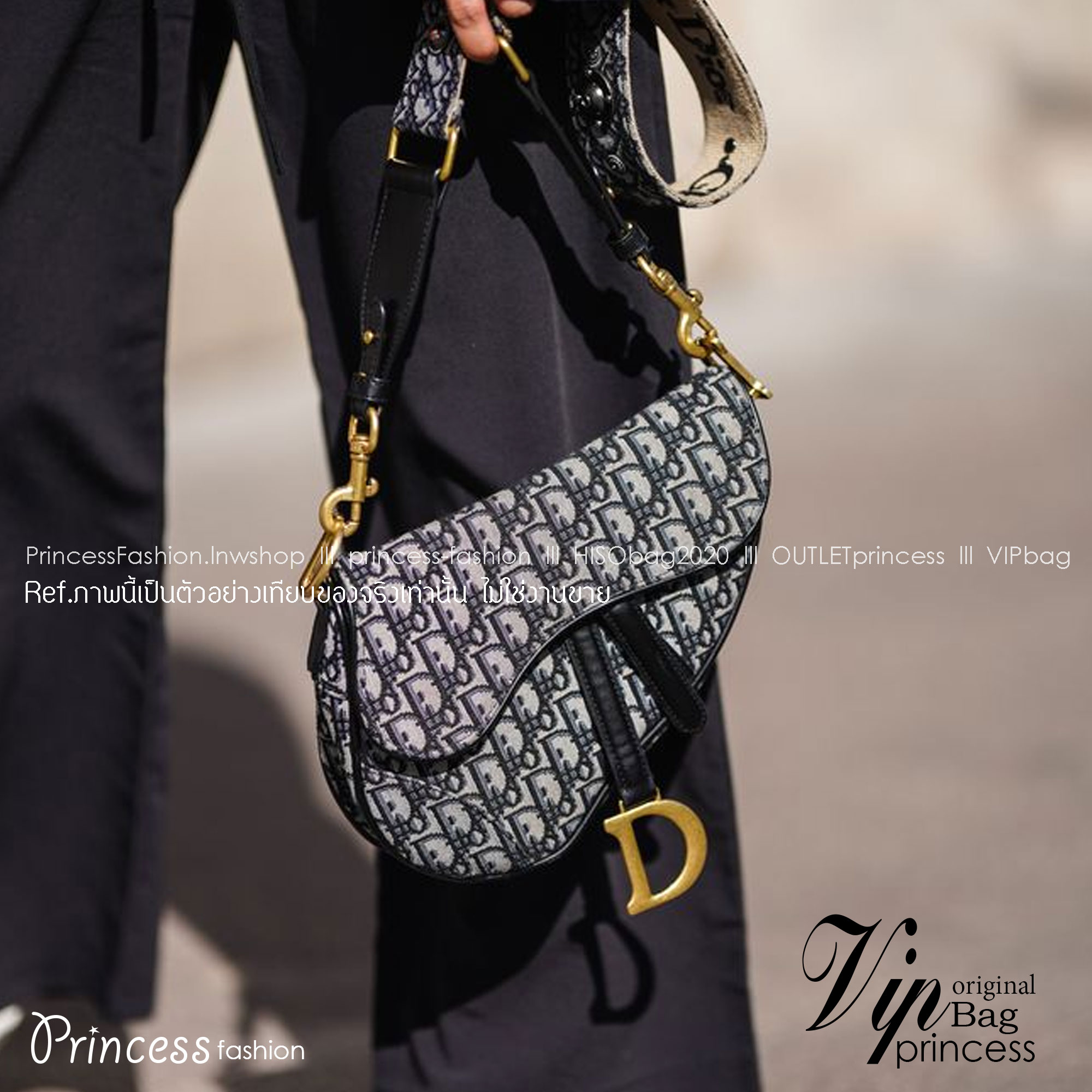 DIOR Saddle Bag with Strap Blue Dior Oblique Jacquard กระเป๋าถือ/สะพาย รุ่นยอดนิยมของแบรนด์ งานผ้าแจ็คการ์ดลาย Oblique ลูกเล่นห้อยด้วยตัวอักษร D สายถือมีกิมมิค CD อะไหล่ทองเงางาม เรียกว่าจะถือก็ปั้วะ จะสะพายก็ปังไม่ไหว เก็บทุกรายละเอียดงานเป๊ะมากค่ะ