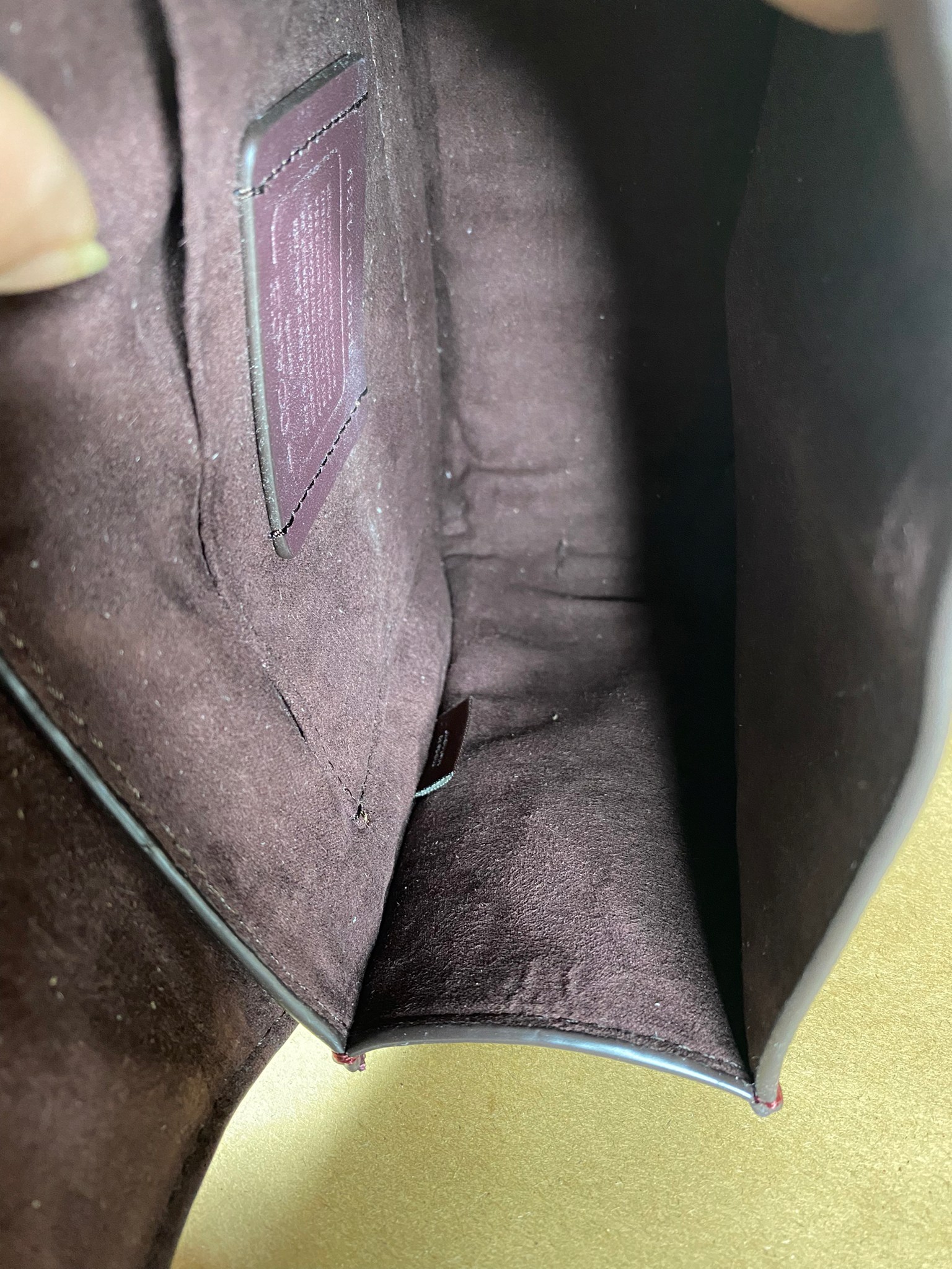 OUTLET 】COACH REMI SADDLE BAG IN COLORBLOCK ((1330)) รุ่นแนะนำ คลาสสิคน่าใช้มากๆ วัยใสๆใช้ดีค่ะ 😘 พร้อมส่งที่ไทยอีกครั้ง! กระเป๋าสะพายข้าง//ครอสบอดี้ร์//หรือทบเป็นสายคู่สะพายไหล่ได้ค่ะ แล้วแต่ชอบเลยค่ะ! วัสดุหนังแท้ ลายหนังสวยมากๆค่ะรุ่นนี้ หลงรัก