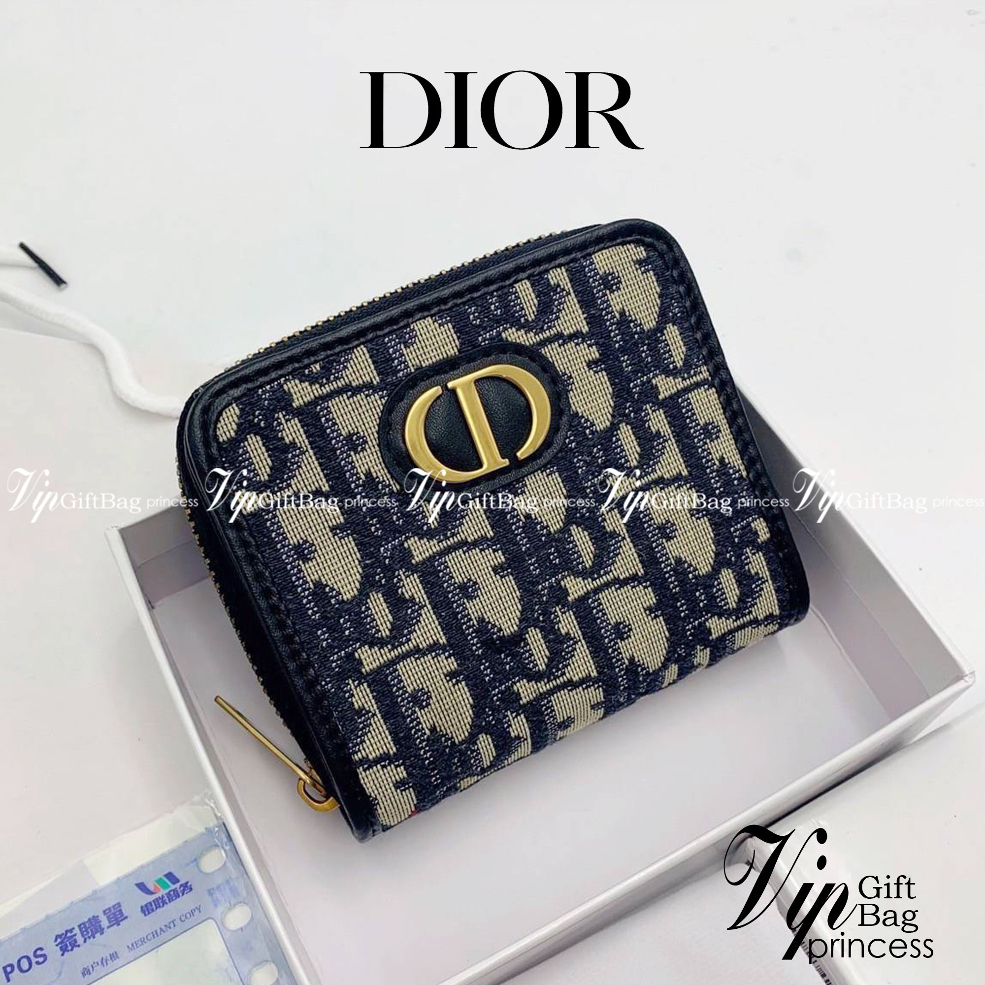 DIOR Compact Zipped Wallet jacquard leather / DIOR Card Holder กระเป๋าสตางค์แบรนด์หรู ซิปรอบ ใส่บัตร ใส่ธนบัตรได้ ครบจบในใบเดียว พร้อมส่งที่ไทย ภาพสินค้าถ่ายจากงานขายจริง ใช้งานต่างประเทศได้