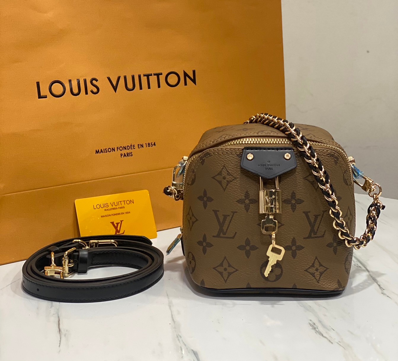 LV Just In Case Bag Monogram Reverse Canvas กระเป๋าสะพายใบเล็ก รุ่นใหม่ เกรดออริ 1:1 ใช้งานต่างประเทศได้