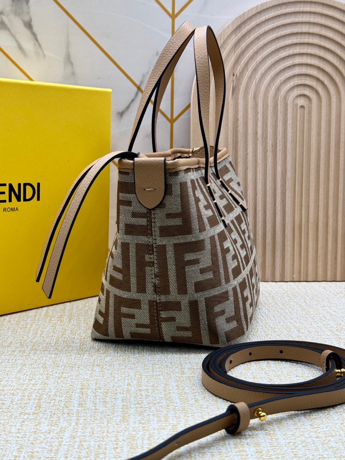Fendi Roll Mini FF jacquard mini bag / YSL TOTE BAG MINI กระเป๋าสะพายทรงโท้ทไซส์มินิ เกรดออริ 1:1 ใช้งานต่างประเทศได้