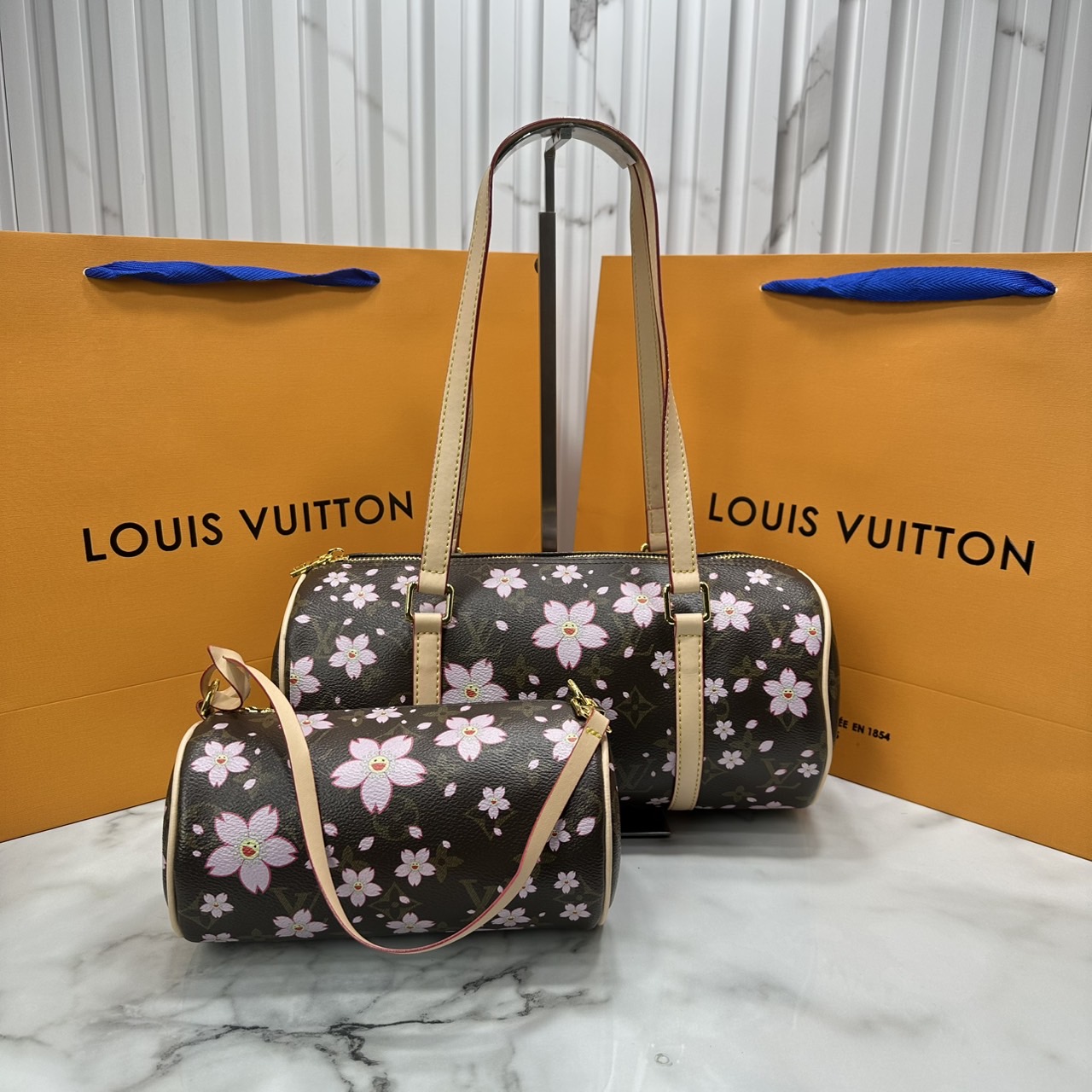 RI หนังแท้ | คอลใหม่ดอกไม้แสนหวาน LV x TM Papillon Cherry Blossom bag / lv capsule กระเป๋าสะพายทรงใหม่ มาในเซ็ท 2 ใบสุดคุ้ม ดีไซน์คลาสสิครุ่นสุดปัง