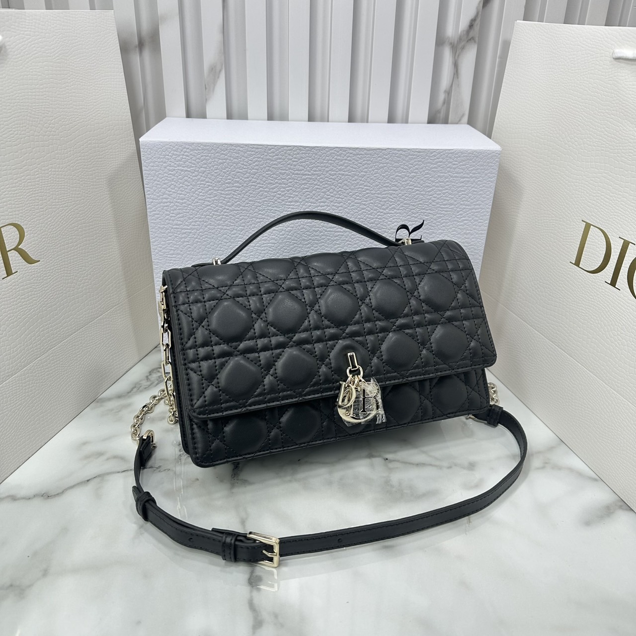 ORI หนังแท้ | My Dior Top Handle / Dior Clutch Bag กระเป๋าสะพายทรงคลัชทันสมัย หรูหราสง่างาม จะถือหรือสะพายก็ดูดีมีระดับ
