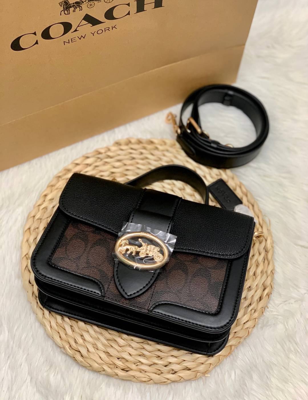 ของแท้ 💯% COACH SMALL GEORGIE TOP HANDLE IN BLOCKED SIGNATURE CANVAS ((6504//0468)) กระเป๋าหิ้ว//สะพายข้างได้ วัสดุหนังแท้