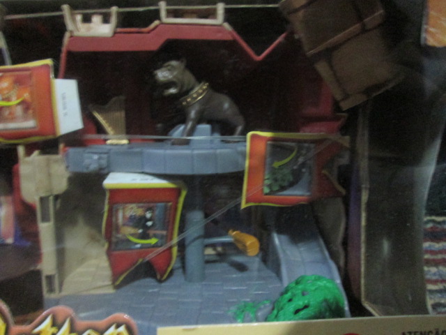 Harry Potter THE FORBIDDEN CORRIDOR World of Hogwarts' Playset by Mattel ของเล่นมือหนึ่งกล่องไม่สวยค่ะ