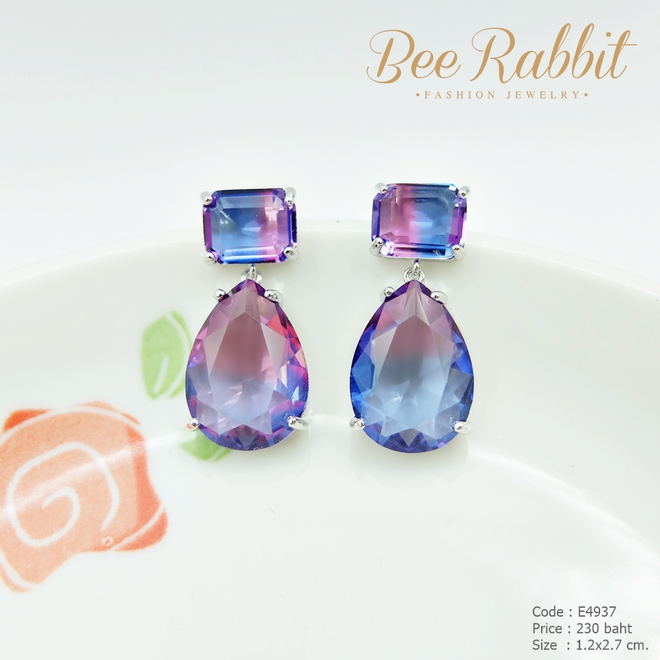 ต่างหู clear crystal คริสตัลเหลี่ยมและทรงหยดน้ำสีเหลือบม่วง