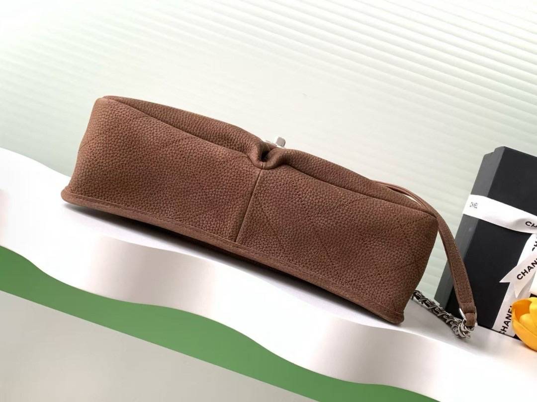 สลับแท้ New Chanel Classic flap bag (Ori)เทพ กระเป๋าสะพายหนังแท้ รุ่นวินเทจ เกรดดีสุด ผ่านทุก ตม 🤍 เกรดสั่งตัด ท็อปวีไอพี สลับแท้ 1:1 ภาพถ่ายจากงานขายจริง ใช้งานต่างประเทศได้