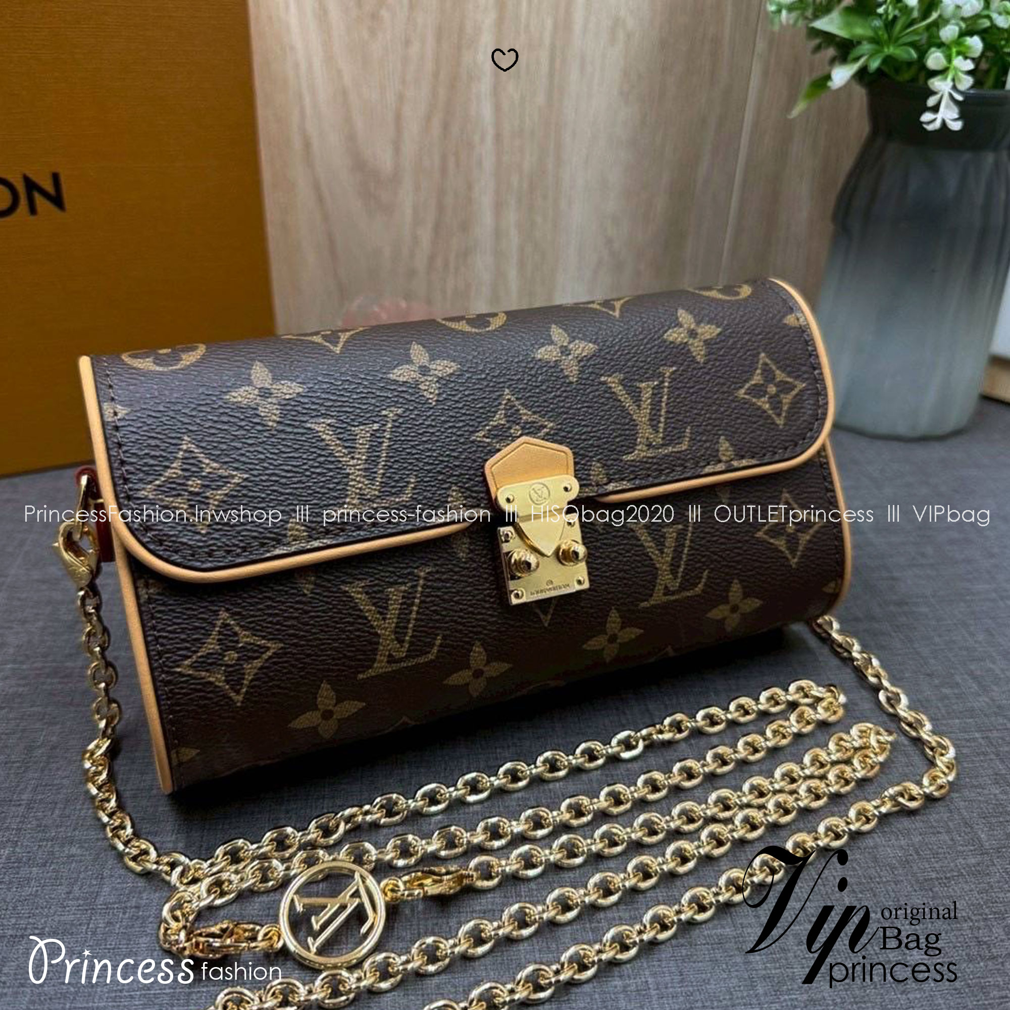 ORI หนังแท้ | LV Pochette Camille bag กระเป๋าสะพายใบเล็กน่ารัก Monogram Canvas ดีไซน์วินเทจ เปิดตัวในแฟชั่นโชว์คอลเลกชันประจำฤดูกาล Spring-Summer 2000