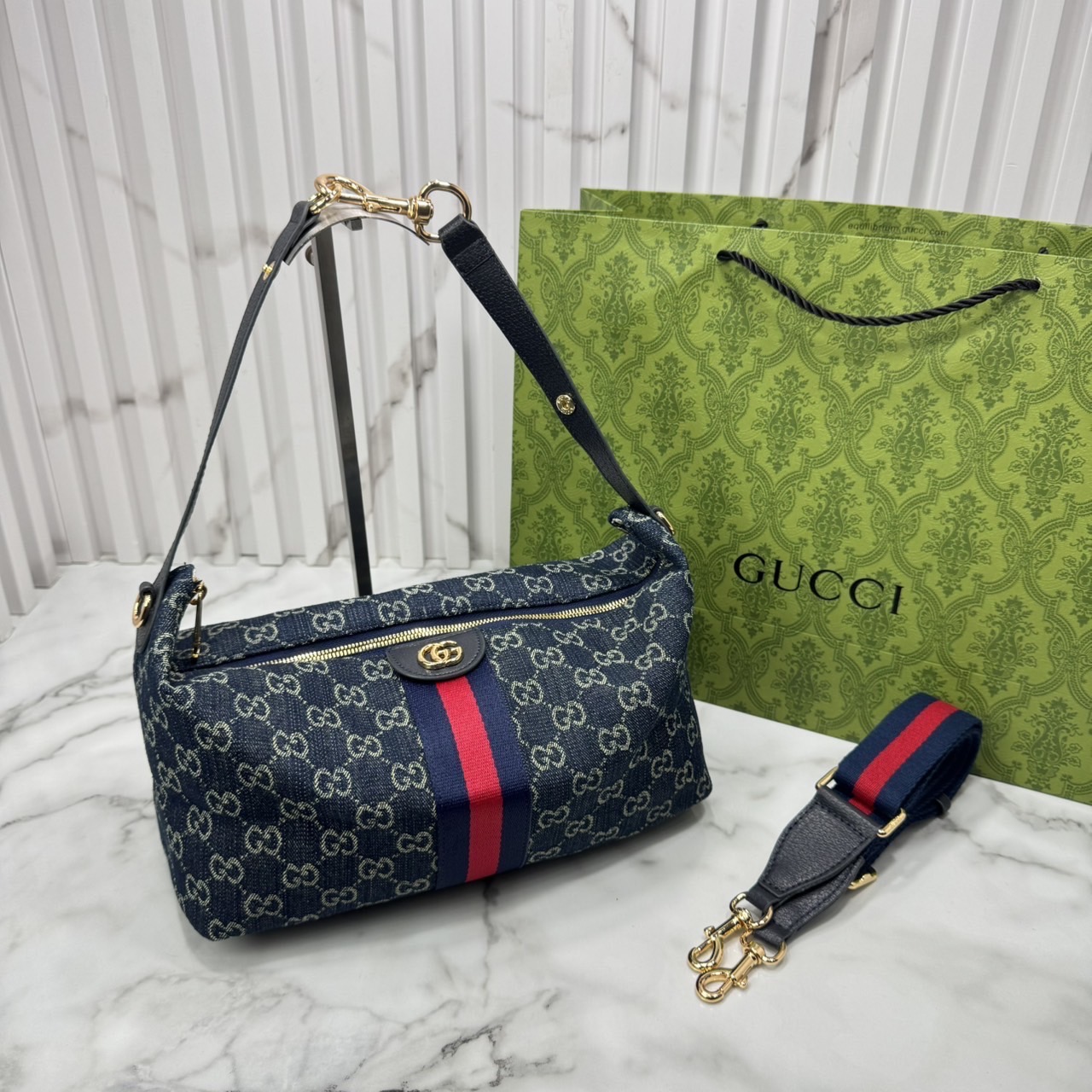 ORI หนังแท้ | GUCCI GG Ophidia Large Shoulder Bag / Gucci Hobo Bag ใหม่ล่าสุด จากเทศกาล Gucci Cruise 2026 กับกระเป๋าถือทรงโฮโบ พร้อมสายสะพาย ยังคงเป็นคอลเลคชั่นตัวเด่น สวยสะบัด! ดีไซน์ทรงยอดฮิตติดกระแสสุดๆ
