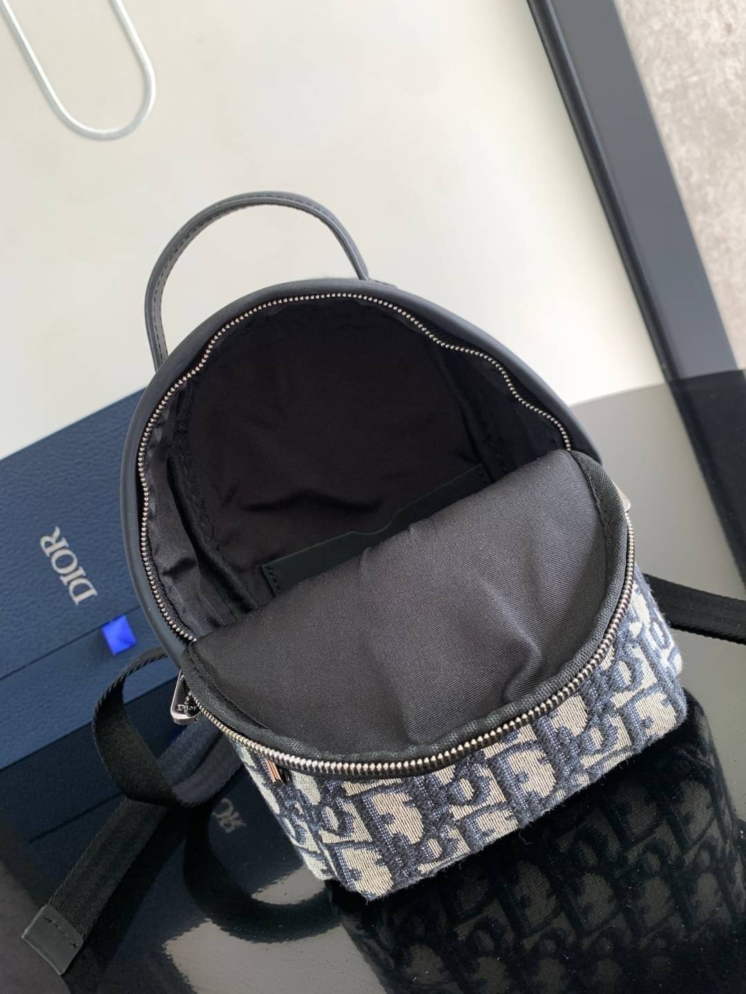 TOP ORI | DIOR Kids' Mini Rider Backpack Oblique Jacquard กระเป๋าเป้ไซส์มินิ งานหนังแท้ เกรดดีสุด ทอลายแบรนด์ด้วยผ้าแจ็คการ์ดเนื้อแน่นอย่างดี