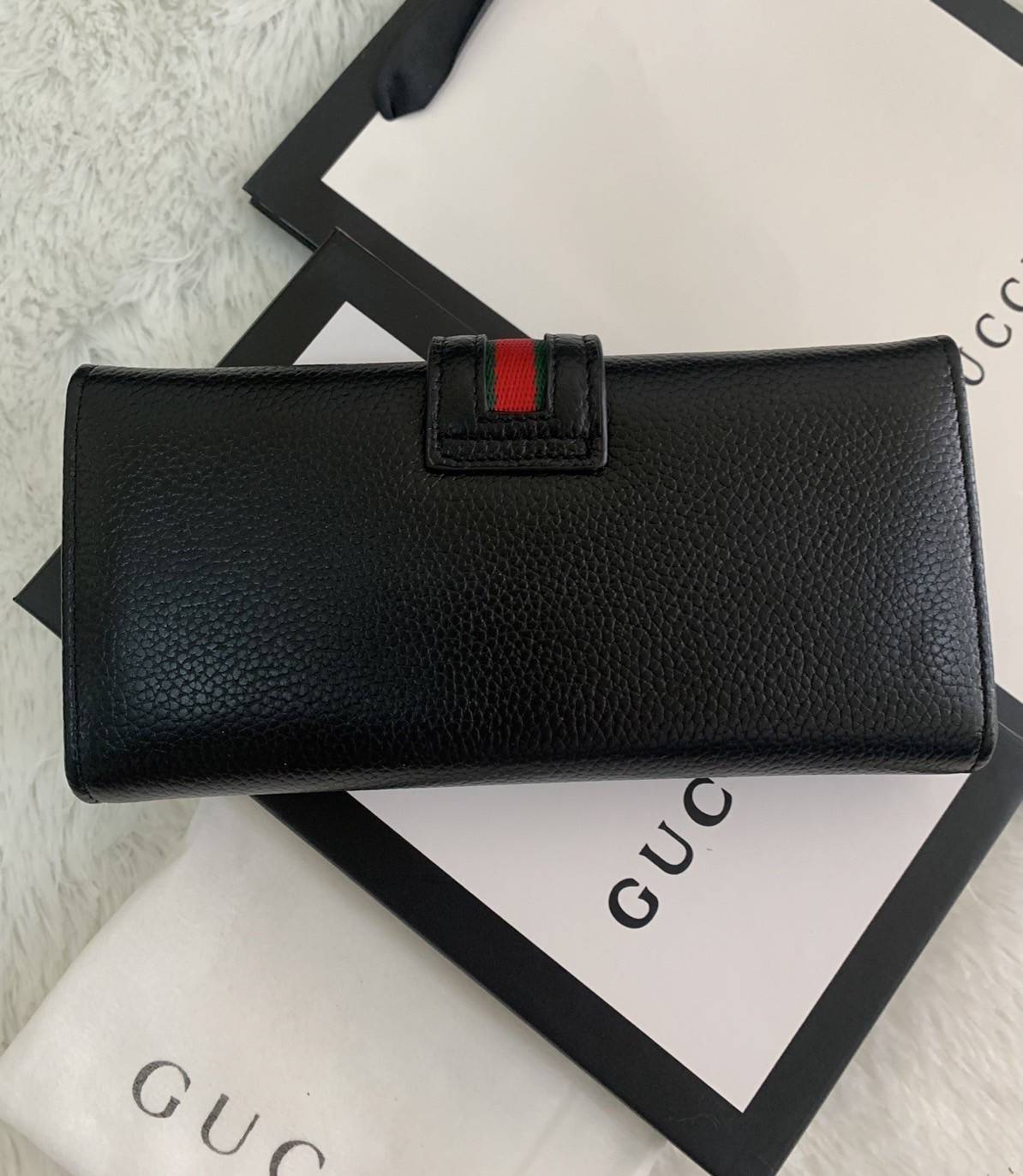 GUCCI Long Wallet / GUCCI MEN Long Wallet กระเป๋าสตางค์ใบยาว รุ่น unisex ใช้ได้ใช้ดีทั้งชายหญิง ดีไซน์ใหม่ สวยหรู วัสดุหนังแกะสังเคราะห์ อะไหล่ทอง