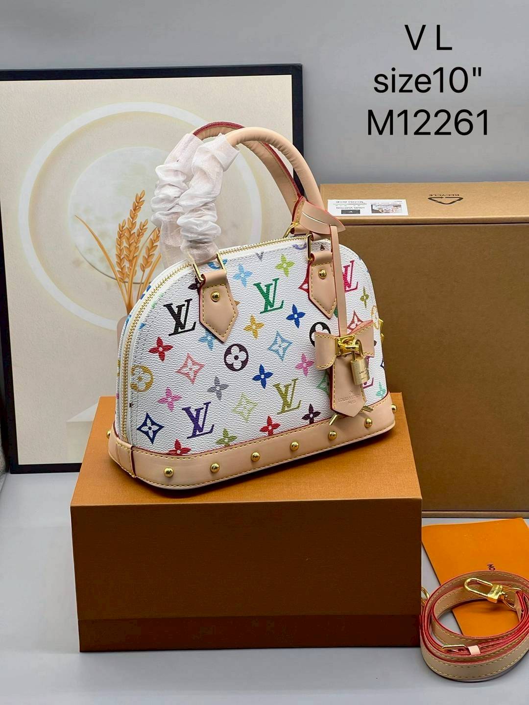 LV x TM Alma BB Multicolor Bag กระเป๋าทรงโดมสุดฮิต ดีไซน์ใหม่ต้อนรับฤดูร้อน โดดเด่นด้วยการตกแต่งลายพิมพ์ โทนสีสดใสสะดุดตา ที่สาวๆตามหา สวยสะพายขับผิว อัพลุคไฮน์ที่สุด