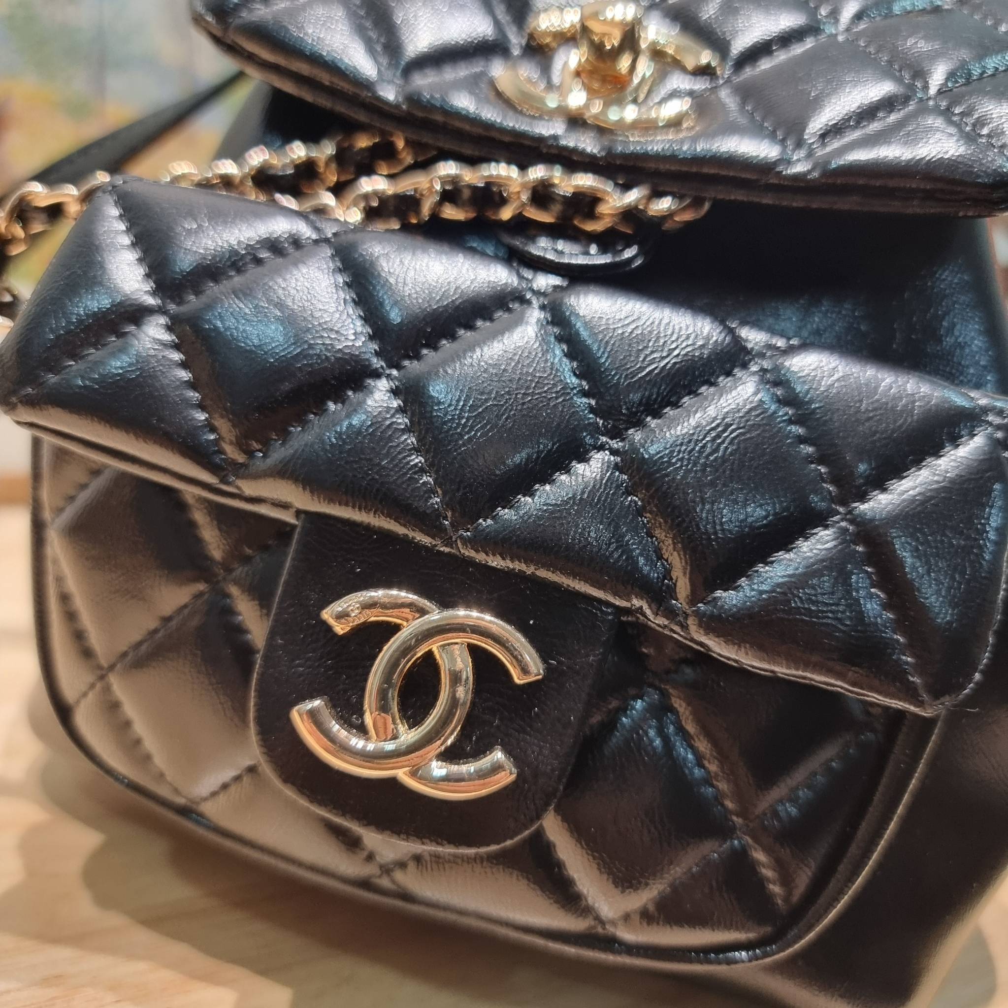 Chanel mini duma backpack กระเป๋าเป้ ไซส์มินิ สุดฮอต น่ารักน่าใช้สุดๆ ไอเท็มยอดฮิต รูปทรงทันสมัย ดีเทลความสวยมากมาย ทั้งสายรูดเก็บปาดกระเป๋า หรือจะช่องเปิดด้านหน้า ก็ดูหรูไปหมด ภายในโล่งกว้าง ใส่ของสำคัญได้