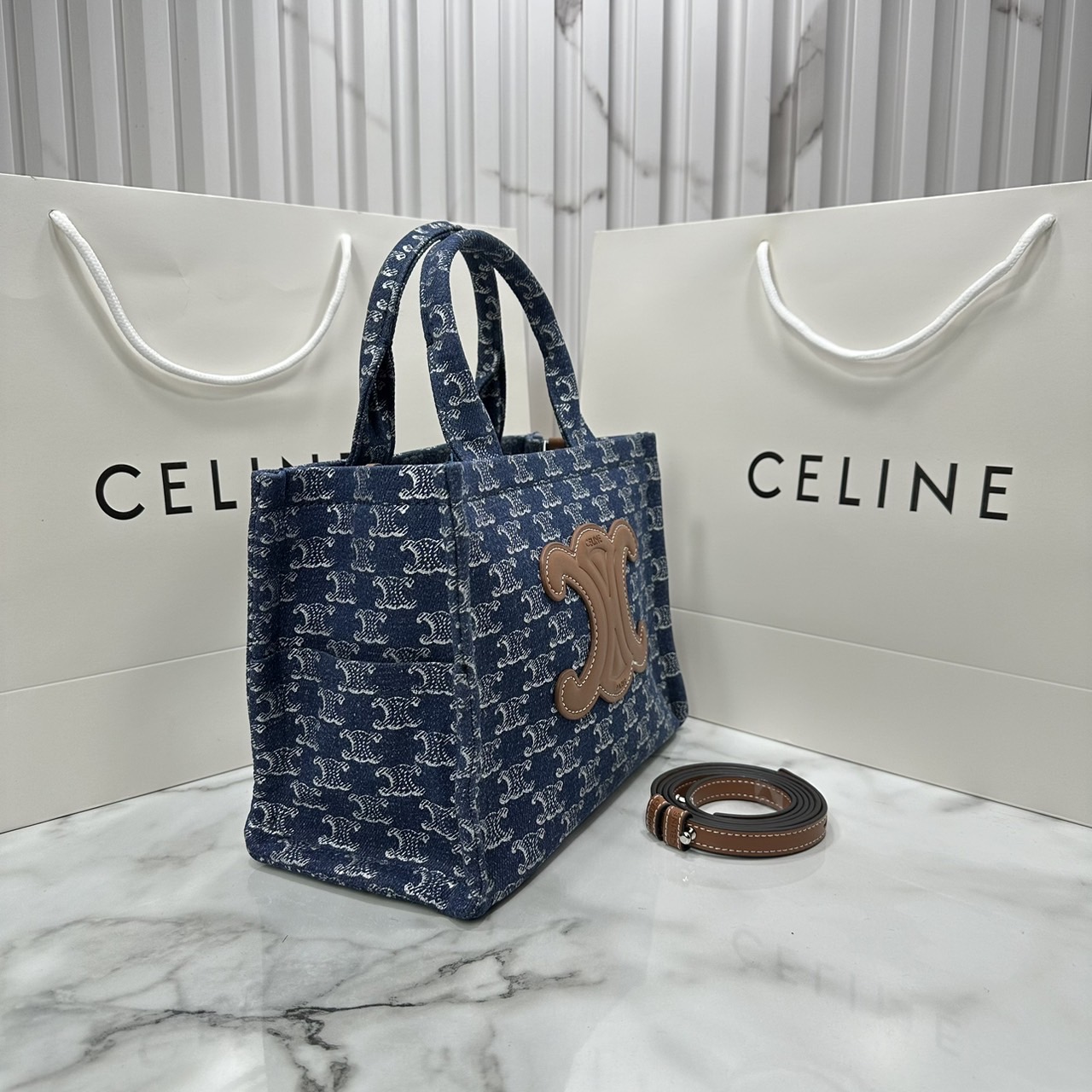 CELINE small cabas thais in DENIM WITH TRIOMPHE ALL-OVER / Celine Tote Denim Bag กระเป๋าทรงโท้ทงานเดนิม เกรดออริ 1:1 ใช้งานต่างประเทศได้