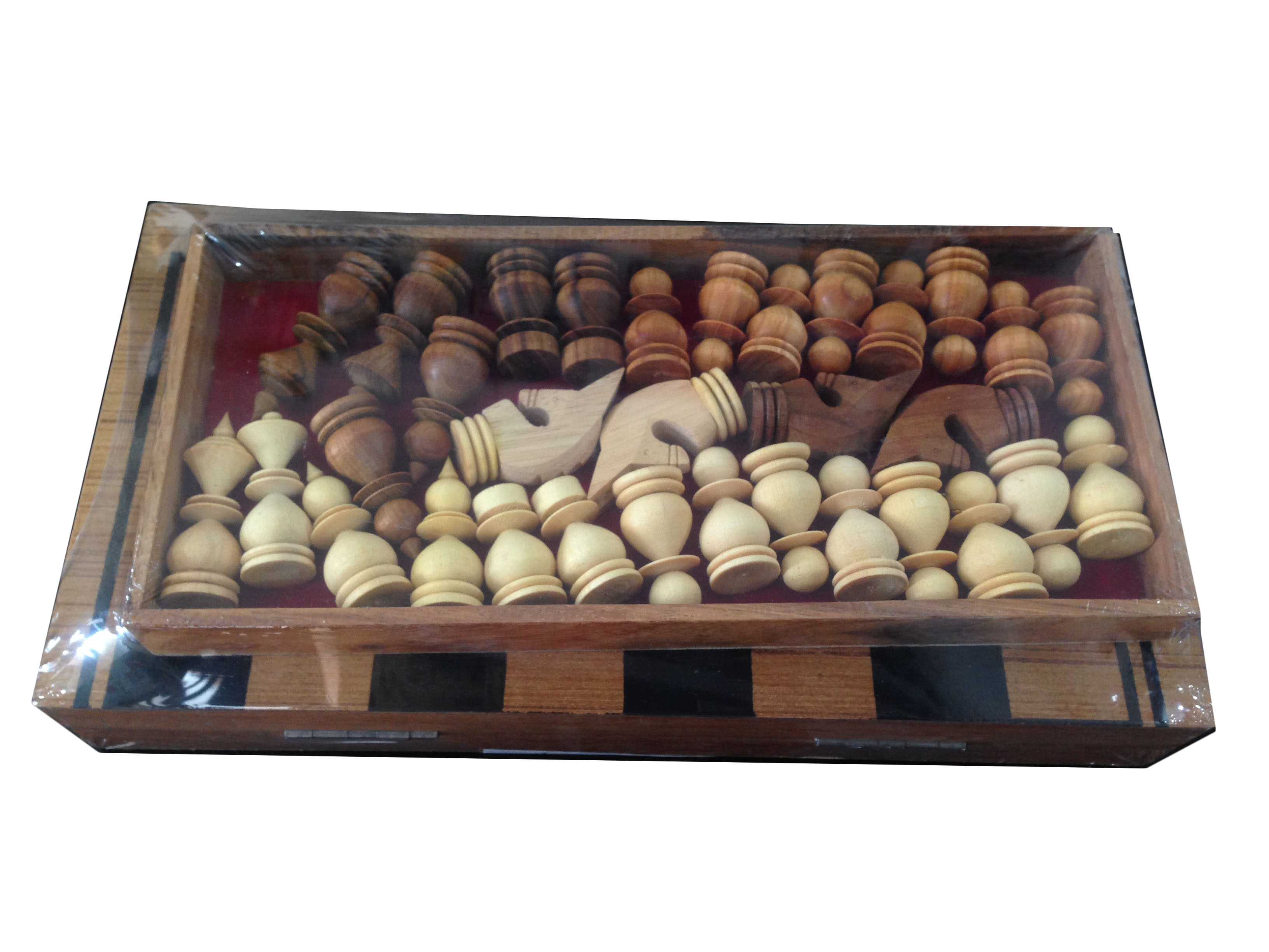 ชุดหมากรุกสากลไม้ตัวไม้และกระดานไม้