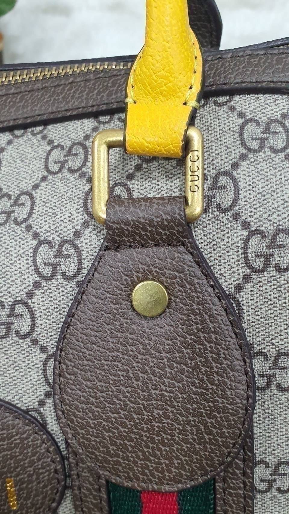 GUCCI Neo Vintage Monogram Travel Bag / Gucci Duffle bag กระเป๋าเดินทางใบใหญ่ มาพร้อมสายสะพายที่สามารถถอดได้ ให้คุณเลือกสะพายไหล่หรือถือได้