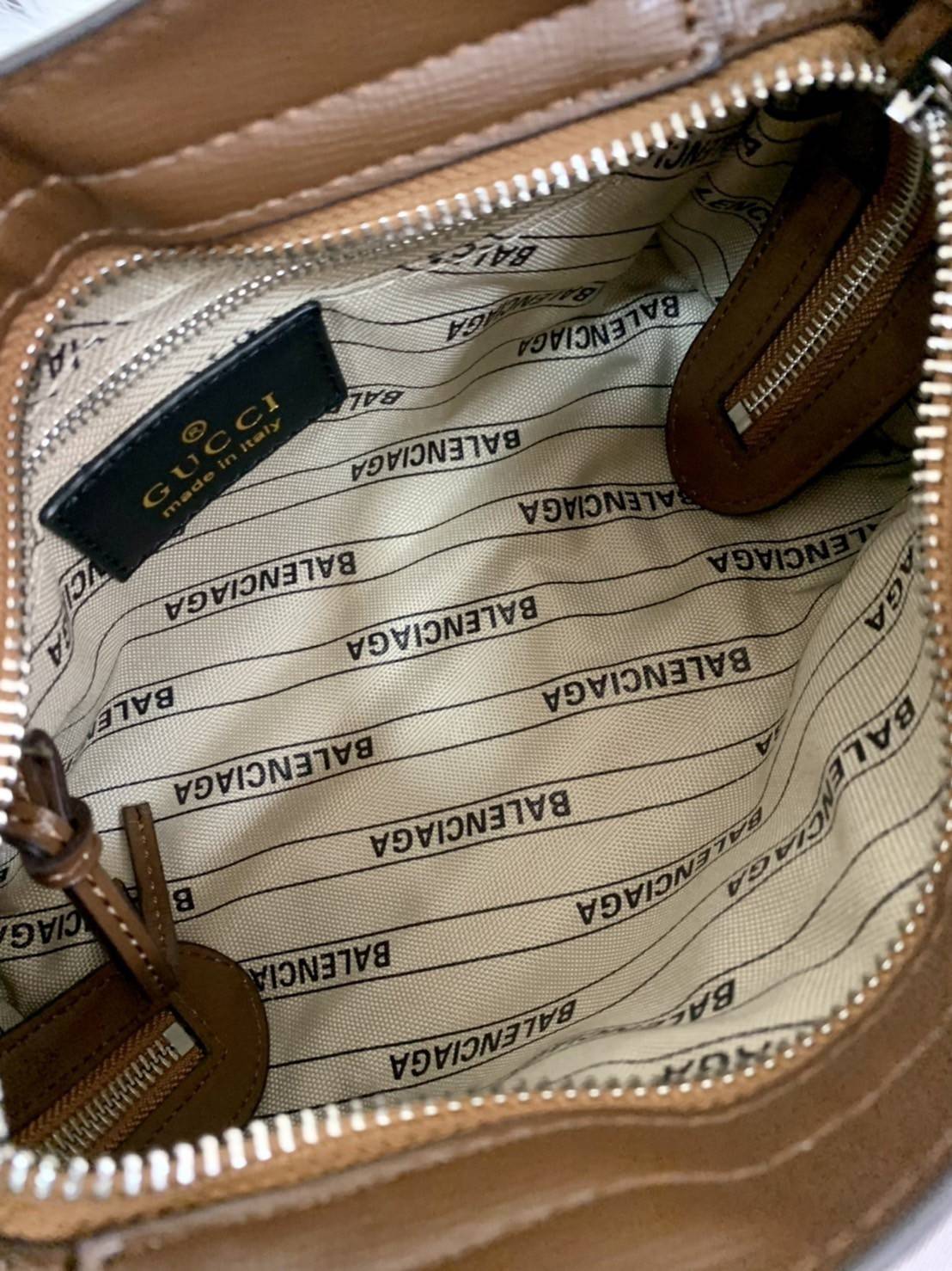 VIP 🥂 Gucci x Balenciaga The Hacker Project Mini Neo Bag คอลเลคชั่นร้อนๆ พร้อมเสิร์ฟ ที่่มีการผสมผสานระหว่างGucci & Balenciaga เข้าไว้ด้วยกัน ดีไซน์ล้ำสมัย วัสดุCanvas เย็บขอบด้วยหนังcalfskin อะไหล่เงิน ลวดลายสดใส ประทับตัวอักษรBalenciaga ลงบนผ้าเ