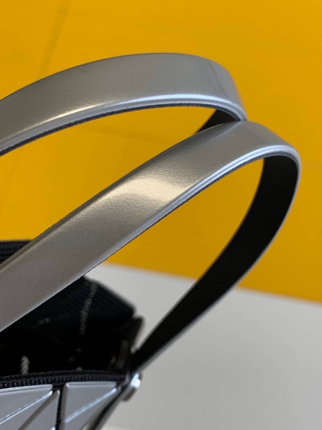 BAOBAO ISSEY MIYAKE 6x6 BLOCK TOTE BAG กระเป๋าถือทรง shopping โท้ท ลายตาราง บล็อคสี่เหลี่ยมสามเหลี่ยม ภาพสินค้าถ่ายจากงานขายจริง ใช้งานต่างประเทศได้ค่ะ