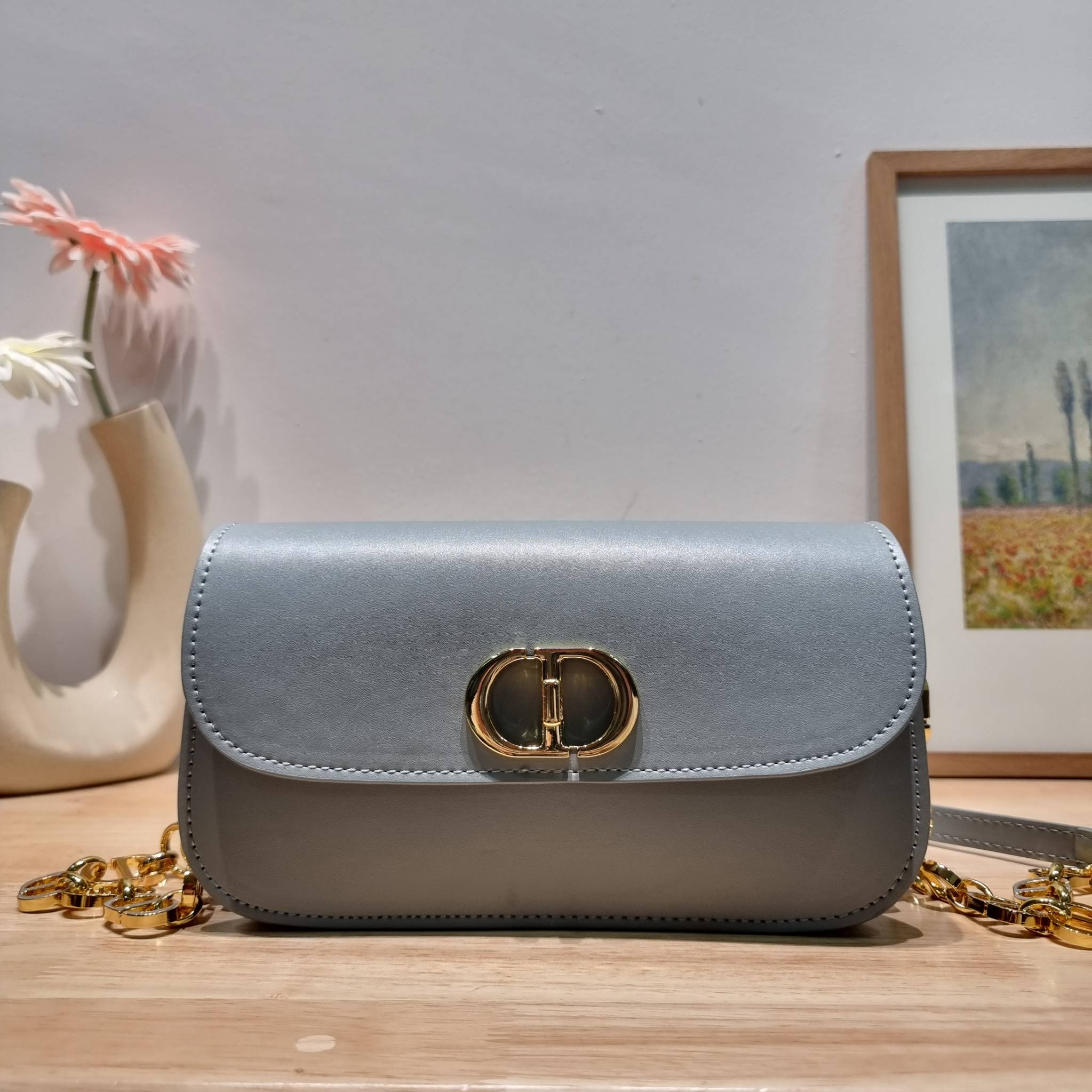 DIOR 30 MONTAIGNE AVENUE BAG สวยหรู ดีเทลแพง ต้องยกให้ไอเท็มนี้เลย กับกระเป๋าสะพายข้าง รุ่นที่ใครเห็นเป็นต้องรัก