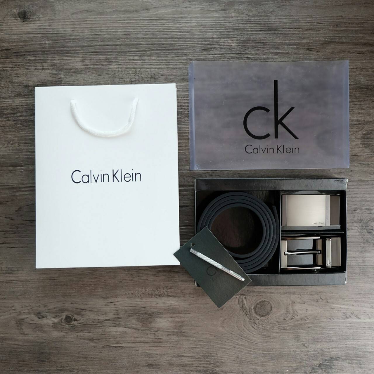 Calvin Klein Belt and Buckle Set (No.01) Set สุดคถเม เข็มขัด + หัวเข็มขัด 2 ชิ้น จะะมอบเป็นของขวัญหรือใช้เองก็แนะนำเลยค่าา