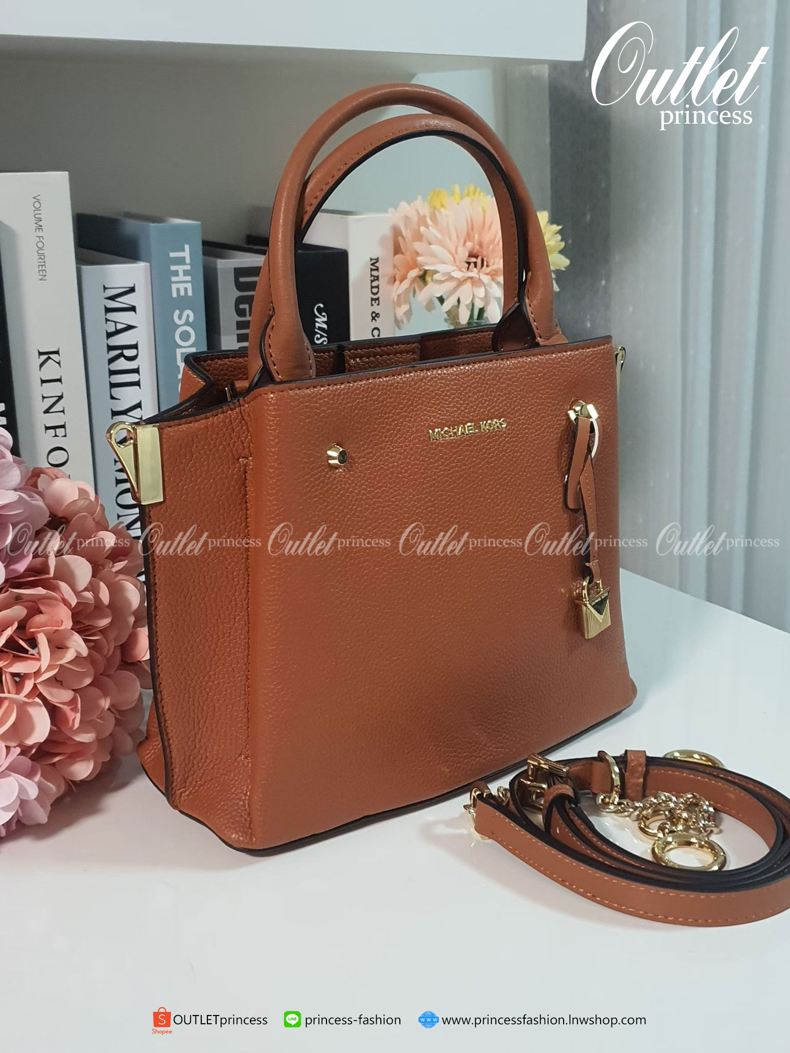 ของแท้ 100% NEW COLLECTION!! MICHAEL KORS GENIE LEATHER BAG สีน้ำตาล