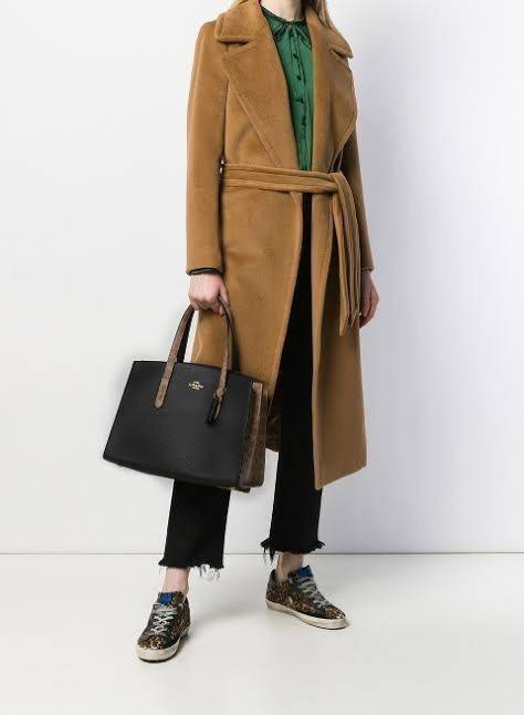 COACH CHARLIE CARRYALL IN SIGNATURE CANVAS (31210) ðšāđāļĢāļĩāļĒāļāļŦāļĢāļđ āļāļĨāļēāļŠāļŠāļīāļ//āļāļĢāļ°āđāļāđāļēāļāļ·āļ āļāļĢāļ°āđāļāđāļēāļŠāļ°āļāļēāļĒ āļāļĢāļ TOTE āļŠāļļāļāļŦāļĢāļđāļŦāļĢāļē āļāļĩāđāļāļāđāđāļāđ āđāļĄāđāļāļģāđāļ// āļ§āļąāļŠāļāļļāđāļāļāļ§āļēāļŠ āļāļŠāļĄāļŦāļāļąāļāđāļāđāļāļļāļāļ āļēāļāđāļĒāļĩāđāļĒāļĄ āļĢāļđāļāļāļĢāļāđāļāļāđāļāđāļ āļĨāļēāļĒ SIGNATURE āļŠāļ§āļĒāļĄāļēāļ// āļāđāļēāļāđāļāļĄāļĩ 2 āļāđāļāļāđāļĨāđāļāļāļ§āđāļēāļ āđāļĨāļ°āļāļĩāļ 1 āļāđāļāļāļāļīāļāļ