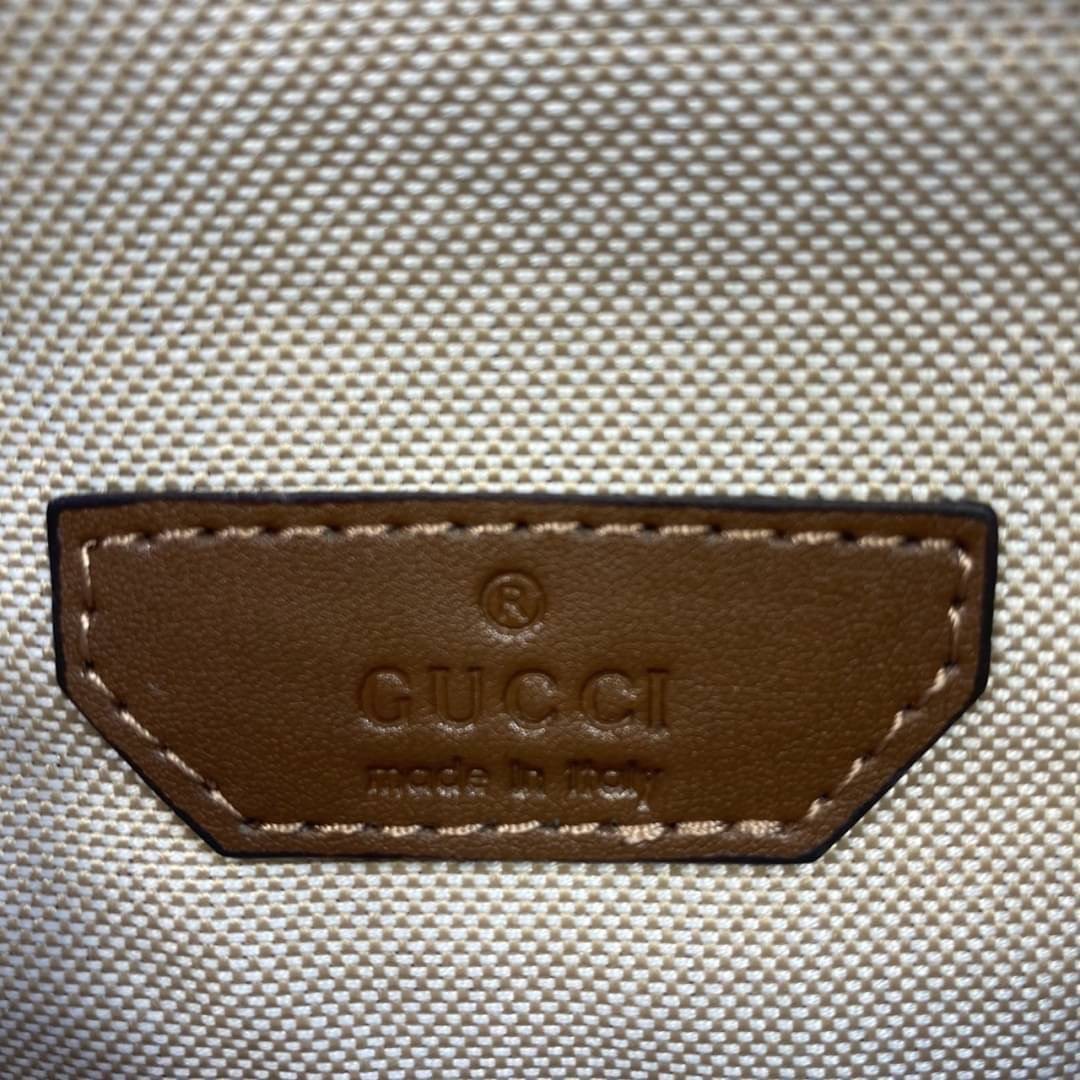 VIP 】หนังแท้ GUCCI Belt bag with Interlocking G 23CM แบบใหม่ล่าสุด ใช้ได้ทั้งหญิงชาย คาดอก คาดเอวได้ คูลๆ เลยค่าา ใบจริงสวย น่าใช้มากๆ สะพายวันไหนๆได้หมด สินค้าพร้อมส่ง มีมาจำนวนจำกัด ห้ามพลาดค่ะ! กระเป๋าคาดอกด้านหน้า//คาดไปทางด้านหลัง//หรือคาดเอวได้ ตามแ