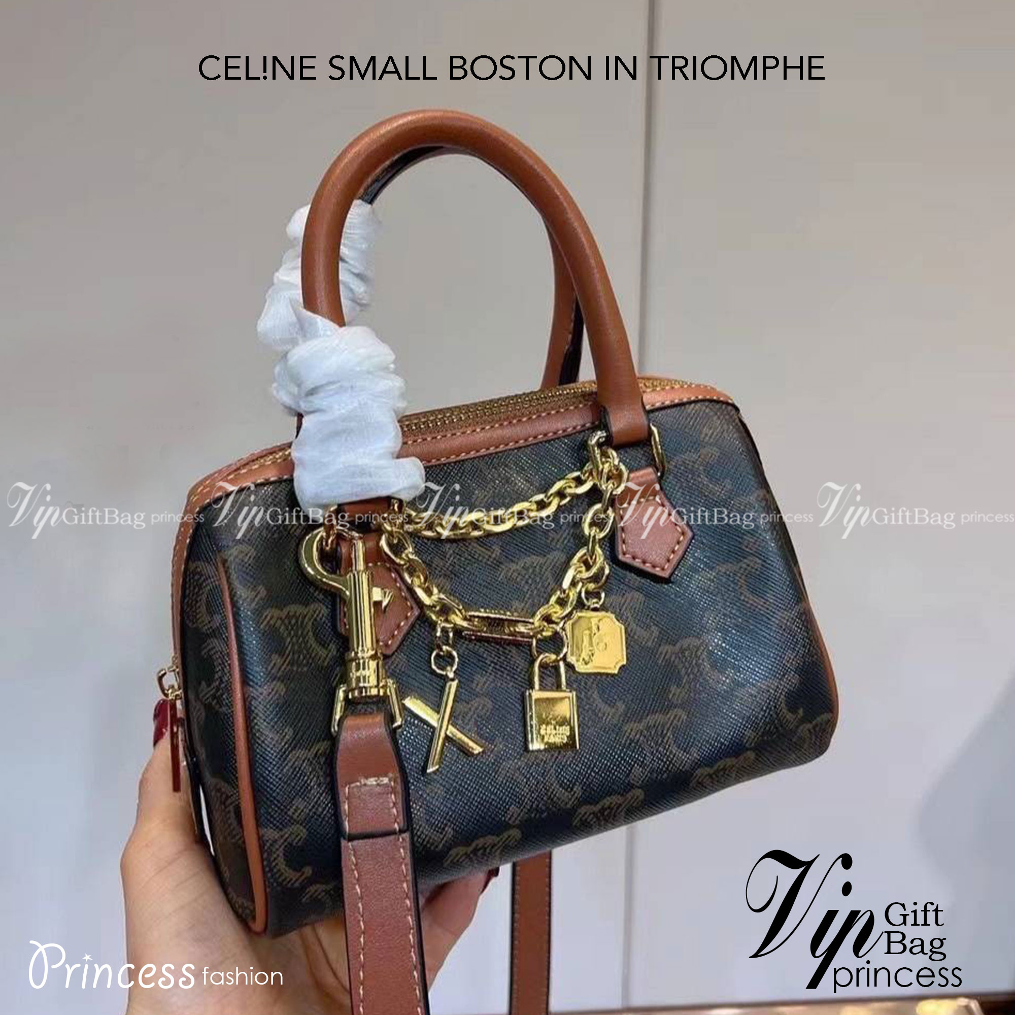 CELINE MINI BOSTON IN TRIOMPHE CANVAS / CELINE MINI CROSSBODY BAG VIP วัสดุแคนวาสหนังสวยอยู่ทรง ดีไซน์ยอดนิยมทรง Speedy ประดับสร้อย สายโซ่สีทองหรูเปิดปิดด้วยซิปคู่แบรนด์