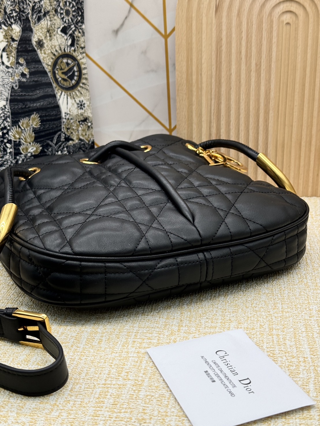 Medium DIOR Nolita Bag Black Macrocannage รุ่นใหม่ กระเป๋าสะพายทรงโท้ท งานหนังเต็มใบ สวยเรียบหรู ถือได้ สะพายยาวได้ เกรดออริ 1:1