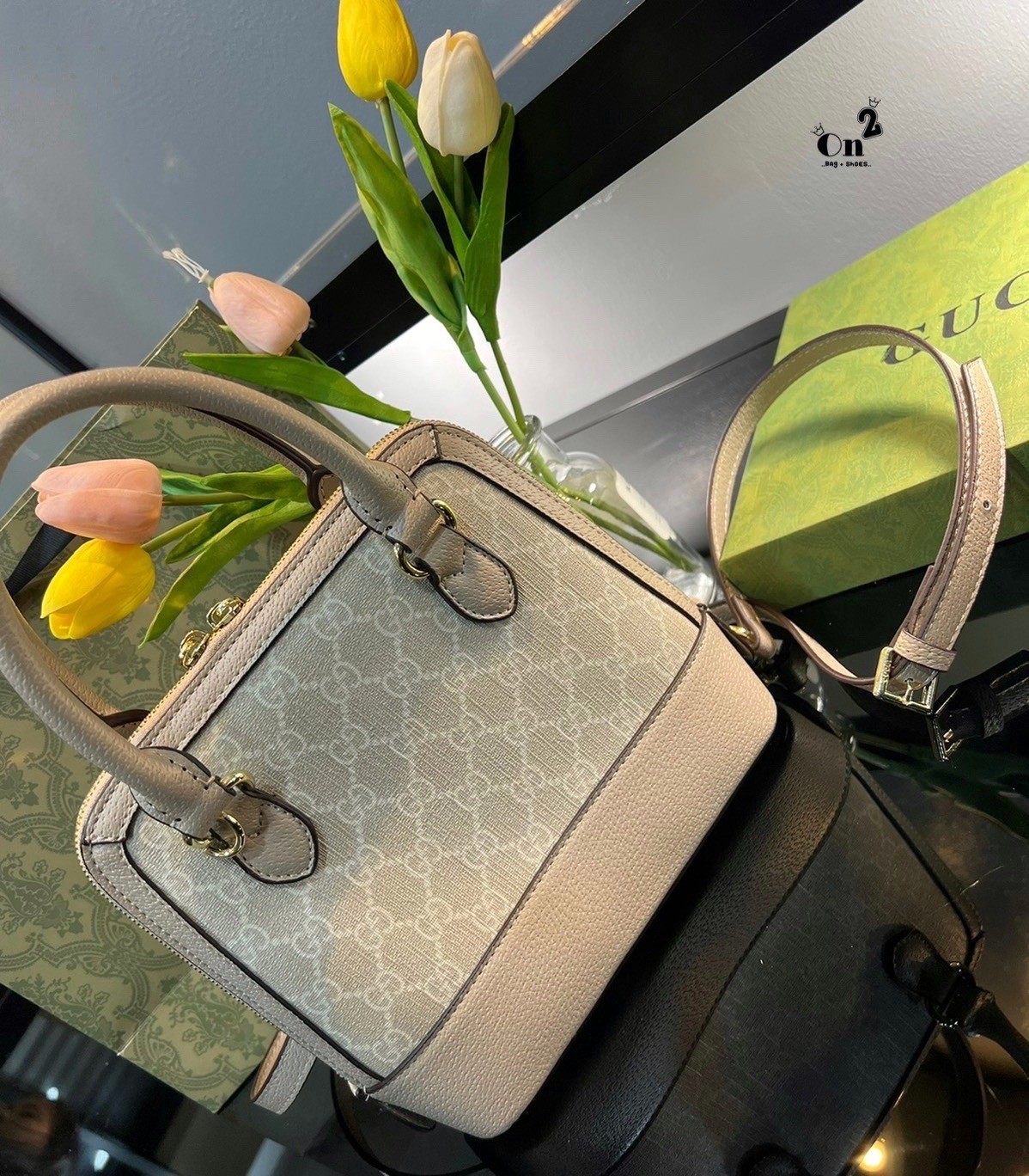 Gucci Horsebit 1955 mini top handle bag กระเป๋าสะพายกุชชี่ รุ่นใหม่ สีใหม่ งานซิปคู่อะไหล่สีทอง มาพร้อมสายสะพายยาวถอดออกถือได้ งานสวยเป๊ะ ปั๊มทุกจุด ราคาสุดคุ้ม ภาพถ่ายจากงานขายจริง ใช้งานต่างประเทศได้