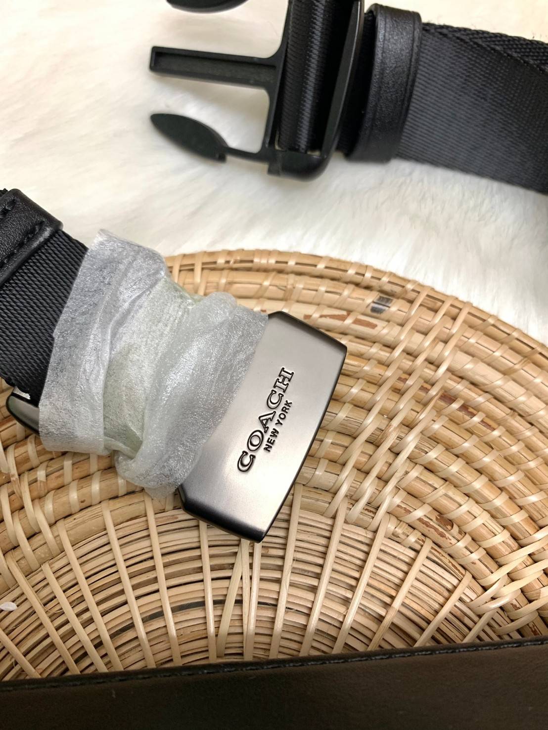 หนุ่มหล่อ//สาวหล่อ ทางนี้จ้าา สวยไม่แพ้คาดอกรุ่นอื่นๆเลยค่าา! COACH WARREN BELT BAG ใบใหญ่คะ! ((79149)) พร้อมส่ง นานๆทีจะมีสีนี้เข้ามาค่ะ! กระเป๋าคาดอกด้านหน้า//คาดไปทางด้านหลัง//หรือคาดเอวได้ ตามแต่ความถนัดได้เลยนะคะ หนังแท้ นิ่มสวย มีช่องซิปหลักให้2ช่อง