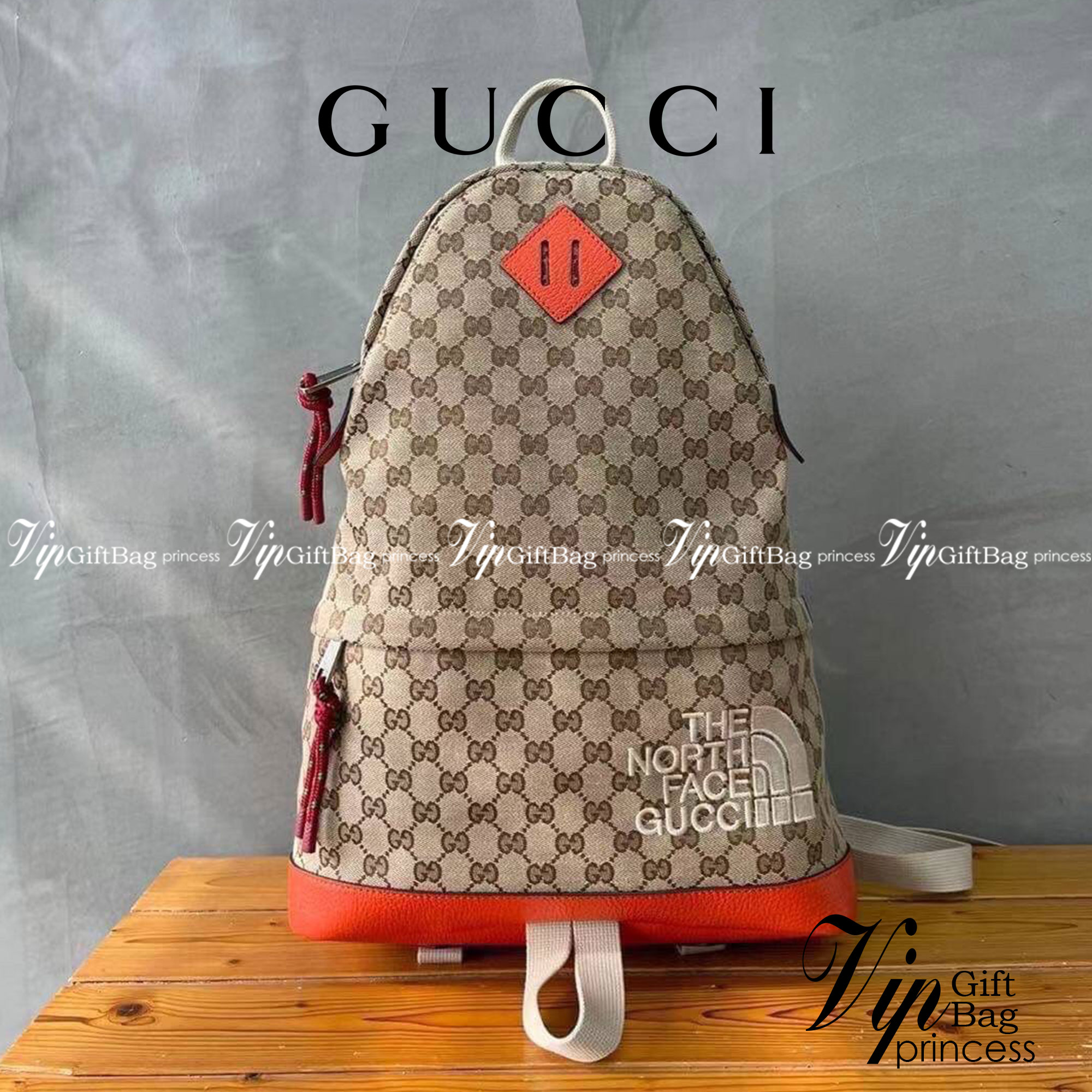 หนังแท้ The North Face x Gucci backpack พร้อมส่งที่ไทย