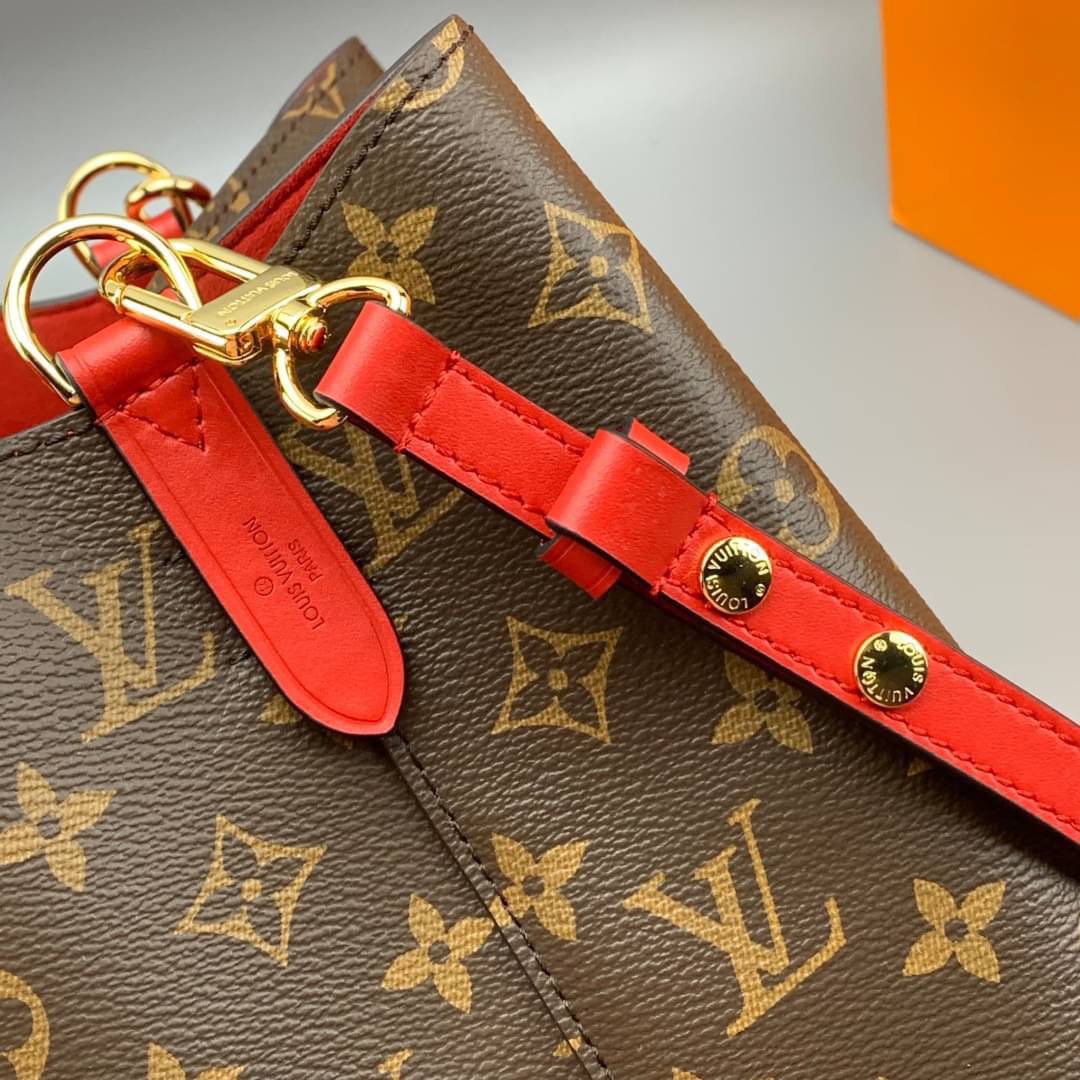 LOUIS VUITTON NEONOE MM งานหนังแท้ สวยคมทุกมุมมอง ภาพสินค้าถ่ายจากงานจริง ORIGINAL GRADE เกรดสลับใบจริง