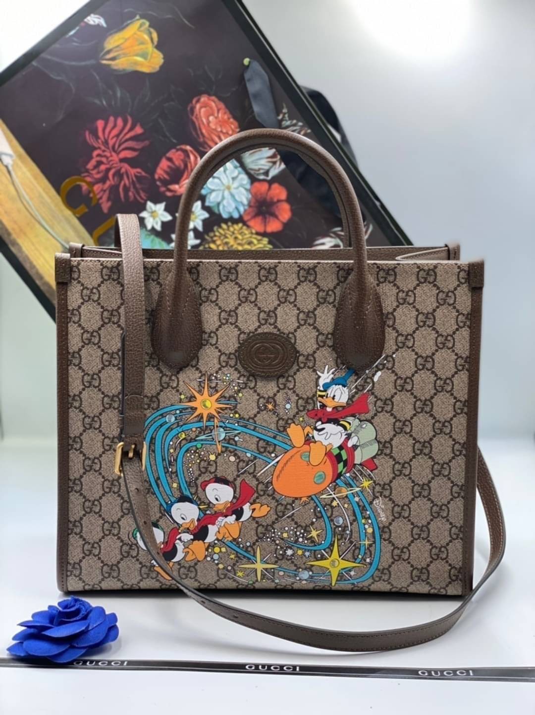 VIP 】Disney x Gucci Donald Duck tote bag พร้อมส่งที่ไทย งานหนังแท้ สวยมาก ราคาดีมากกก ไม่ควรพลาดเลยค่าาา