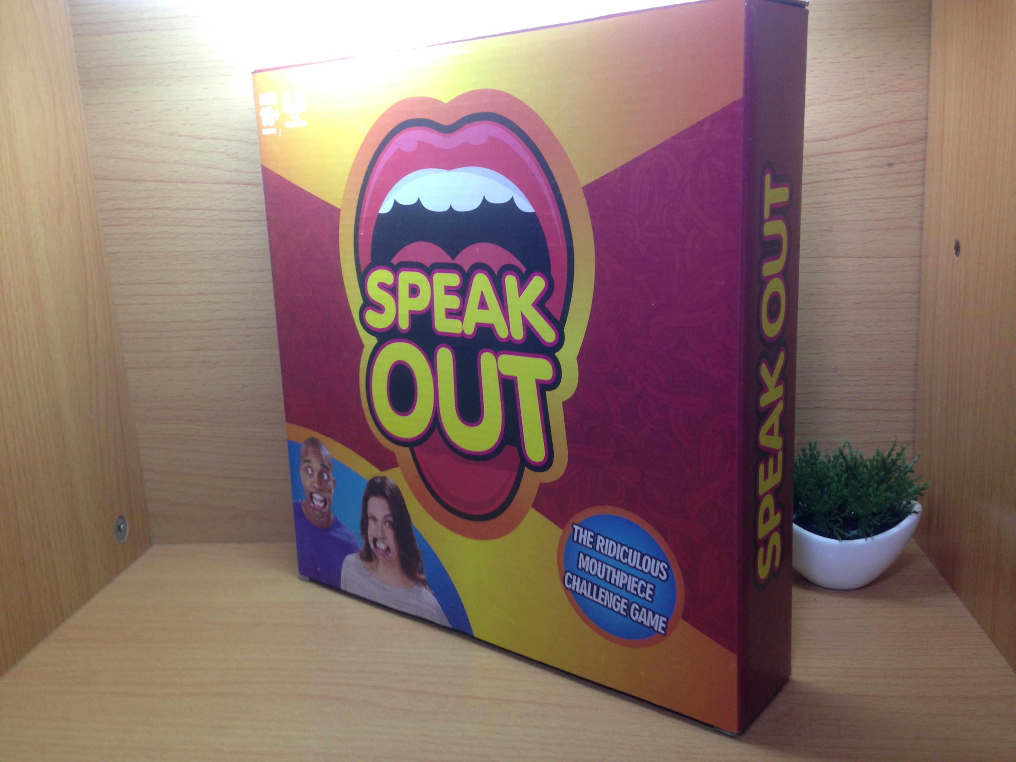 เกมใบ้คำ (Speak Out)