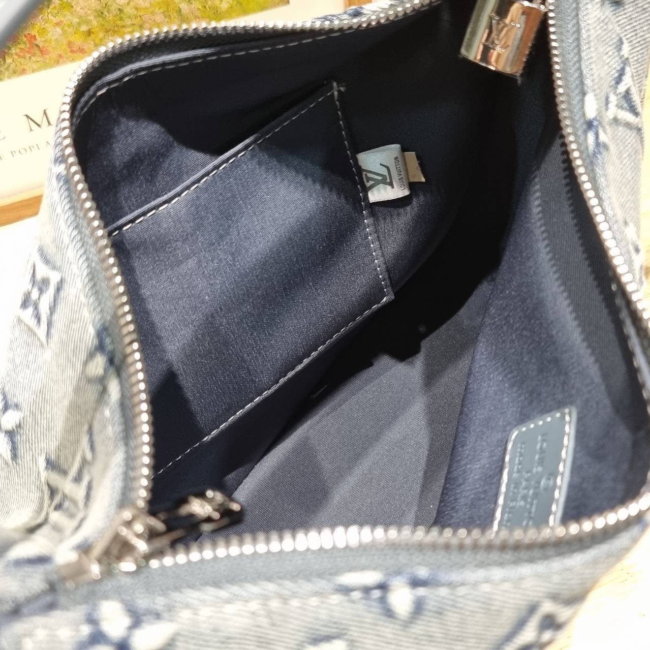 LV washed denim slouchy PM bag ใหม่ล่าสุด กระเป๋าทรงที่ใครๆก็ต้องมี ด้วยรูปทรงคลาสสิคและใช้งานง่าย ในดีไซน์สุดชิคเดนิมคมชัด