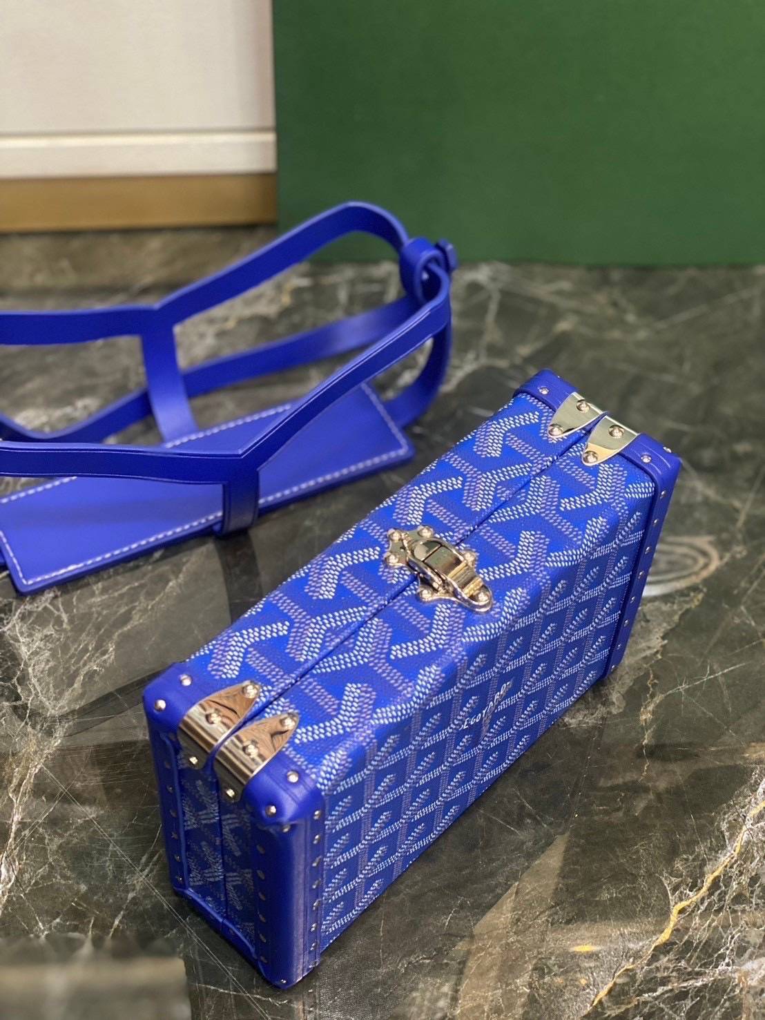 ORI หนังแท้ | Goyard Minaudière Trunk Bag กระเป๋าสะพายทรงแมสเซ็นเจอร์ เป็นคลัตช์ได้ในใบเดียว น้ำหนักเบา ทรงกล่องดีไซน์ใช้งานง่าย สวยหรู