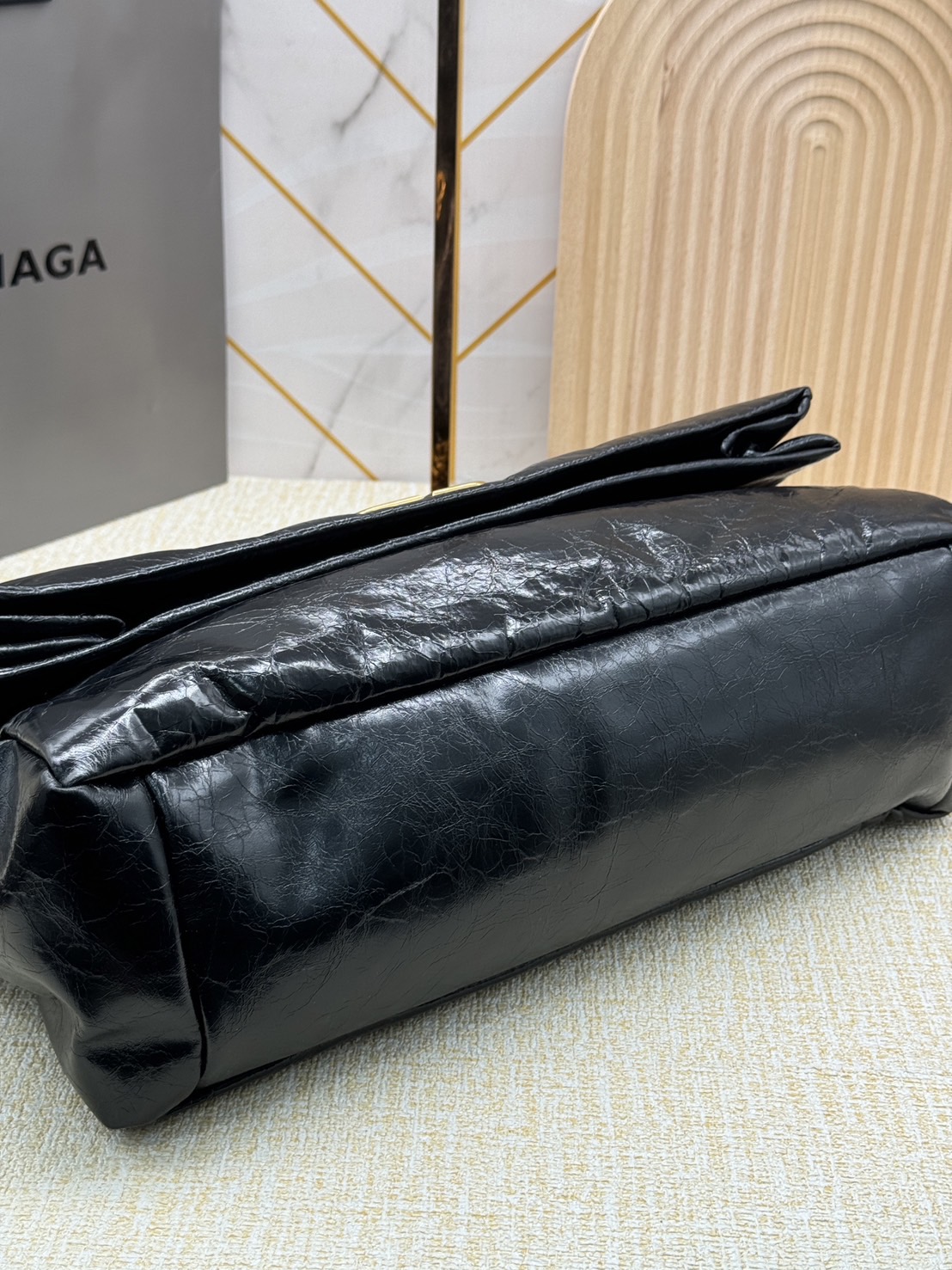 Balenciaga MONACO MEDIUM CHAIN BAG IN BLACK 35cm กระเป๋าทรงโท้ทใบใหญ่ งานหนังยับสวยเต็มใบ เกรดออริ สลับแท้ 1:1 ใช้งานต่างประเทศได้