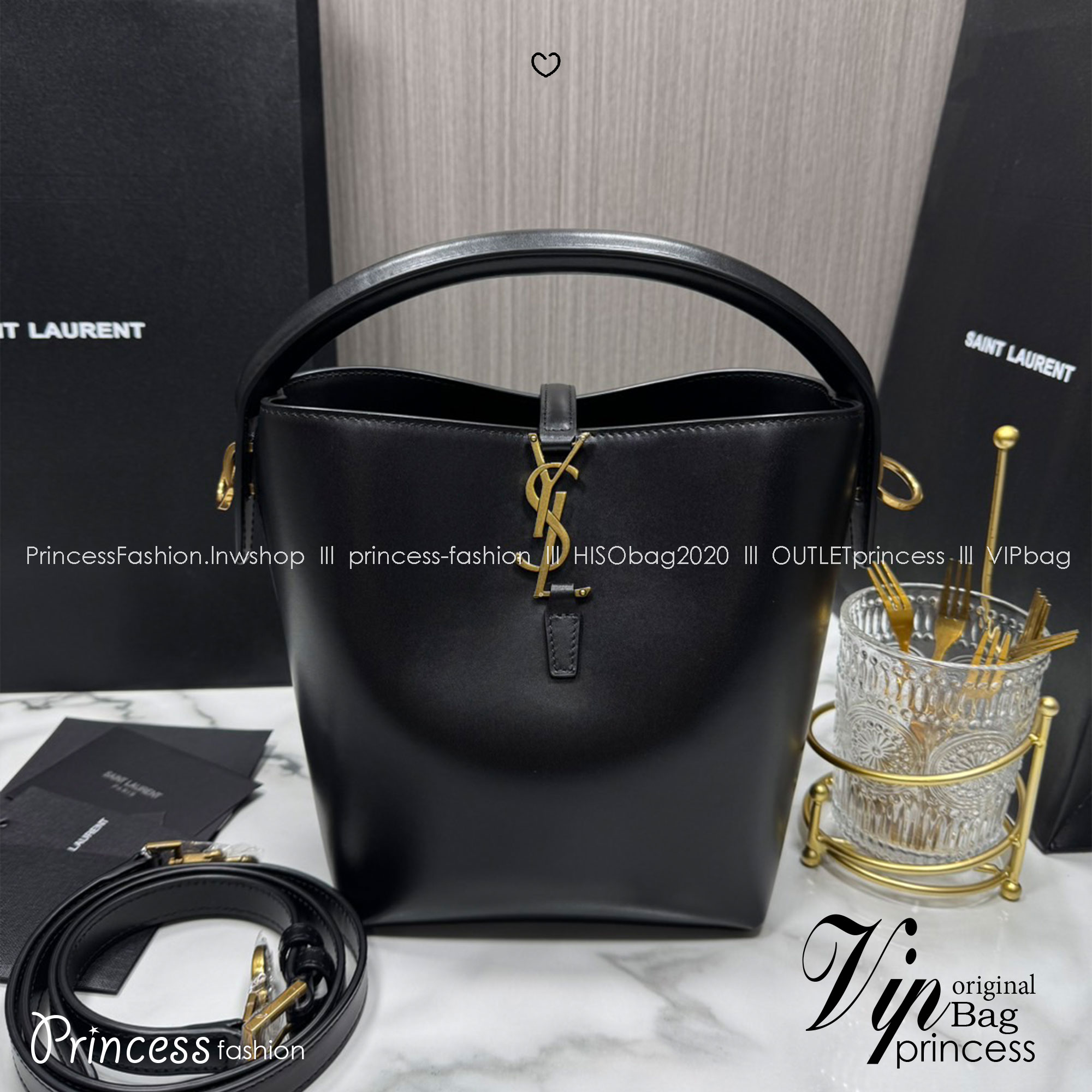 TOP ORI หนังแท้ | YSL Le 37 in shiny leather bag / YSL Bucket Bag กระเป๋าสะพายทรงทรงถัง โดดเด่นด้วยตัวปิดแบบตะขอ Cassandre พร้อมหูจับด้านบน และสายสะพายไหล่แบบปรับได้และถอดออกได้