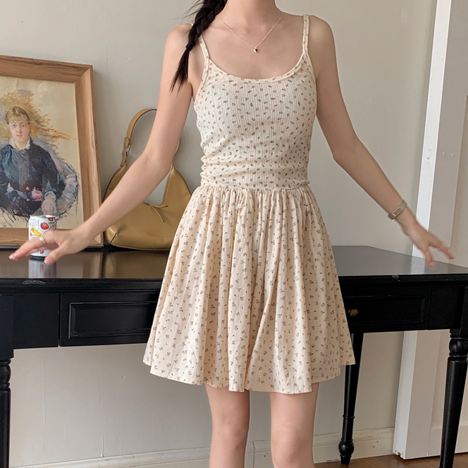 พร้อมส่ง 🛼 Clean and soft dress เดรสสายเดี่ยวลายดอกผ้าคอตตอนเนื้อนิ่มใส่สบาย