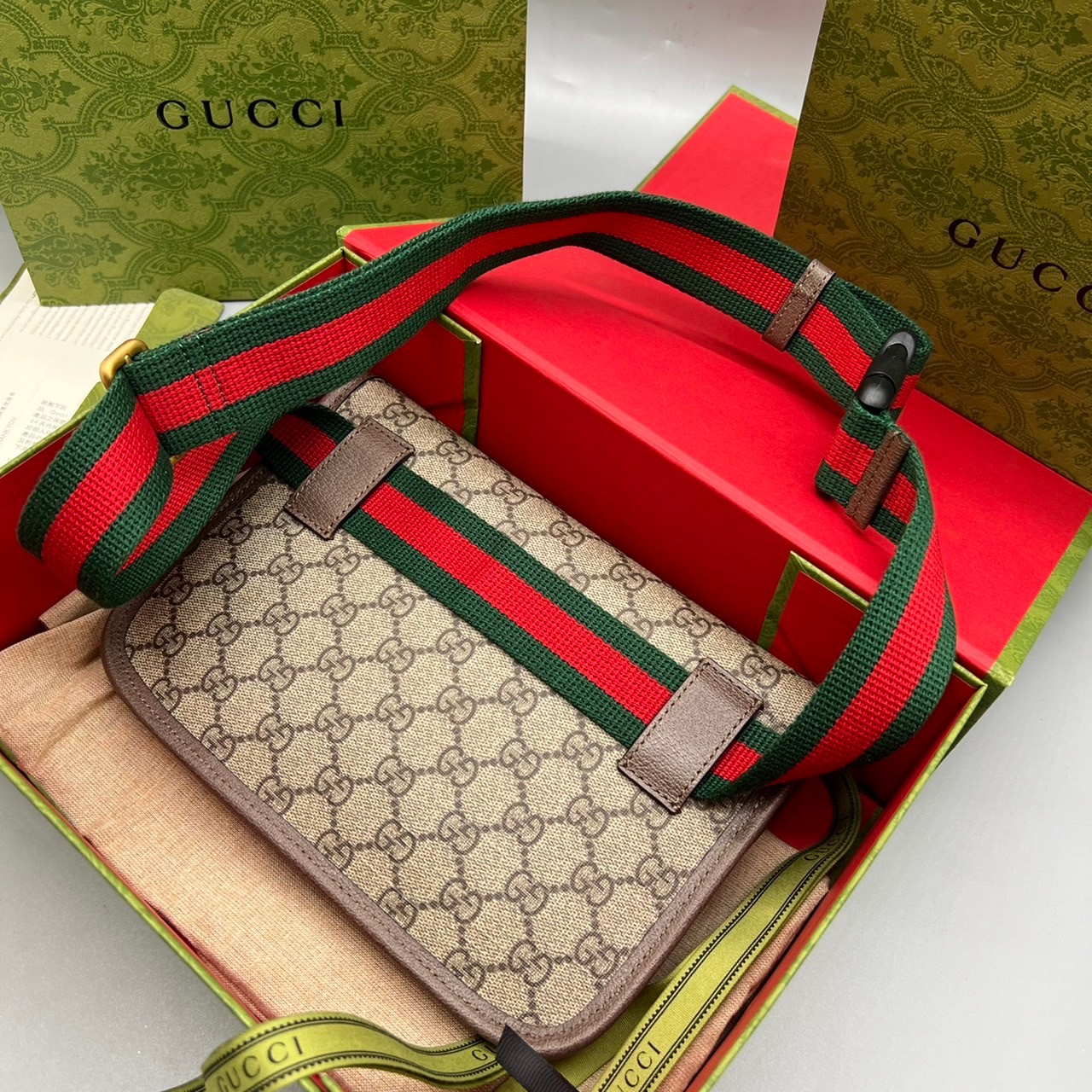 GUCCI Neo Vintage GG Supreme belt bag / Gucci Belt bag เกรดใช้งานสลับของแท้ เกรดออริจินอล ใช้ได้ทั้งชายหญิง งาน unisex ผลัดกันใช้ ^-^ ก็ได้ งานสวยตามรูป สินค้าขายดี ภาพสินค้าถ่ายจากงานขายจริง ใช้งานต่างประเทศได้