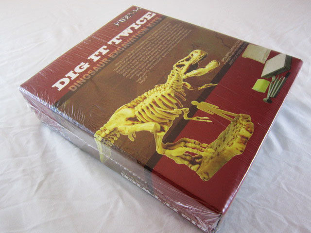 ชุดขุดฟอสซิลDig it Twice (แบบเล่นสองรอบ ขุดแล้วนำมาประกอบเป็นโมเดลได้)