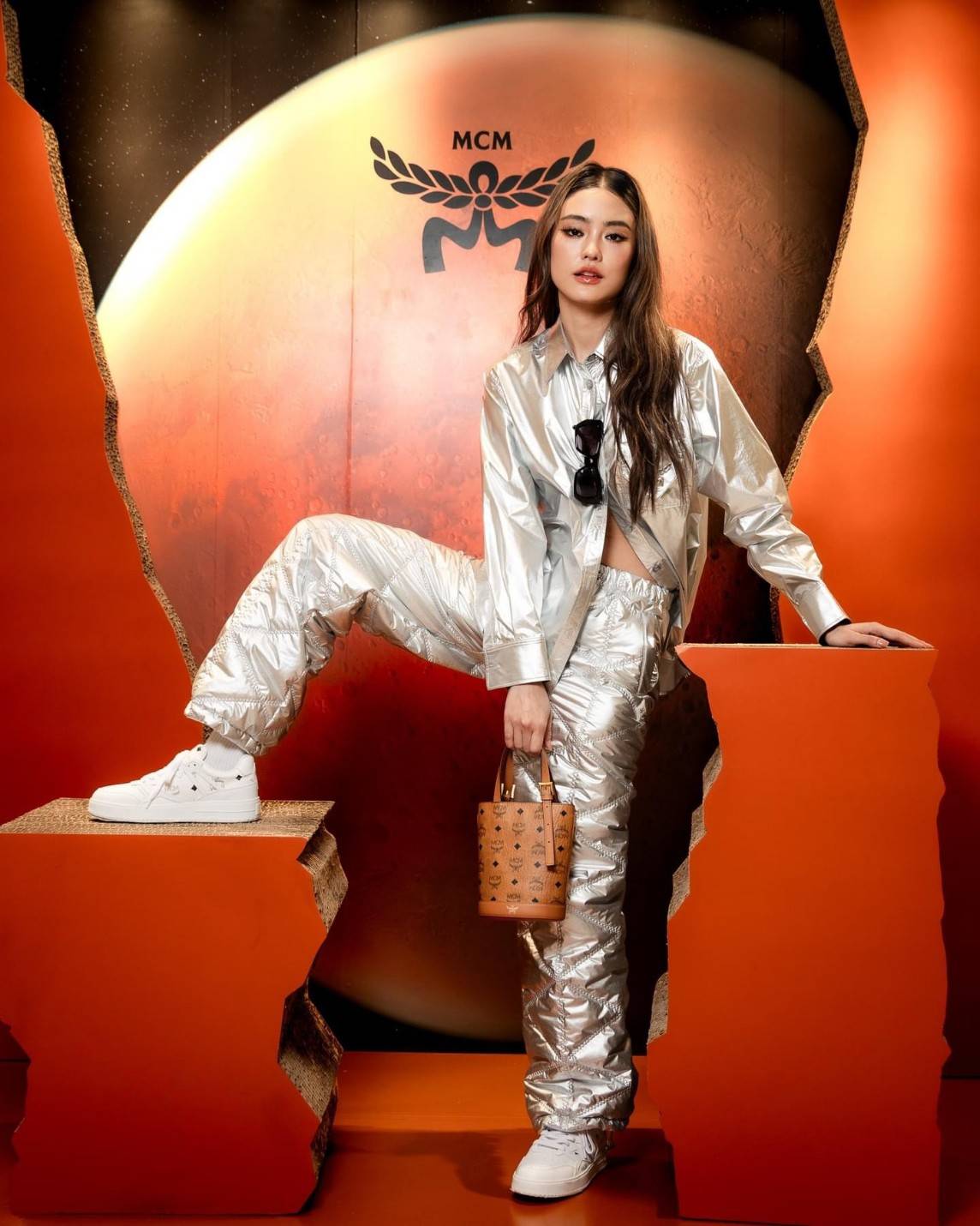 M.C.M AREN BUCKET TOTE IN VISETOS กระเป๋าทรงบัคเก็ต ขนาดกำลังสวย ไอเท็มใหม่ เกรดท็อปออริ 1:1 สลับแท้