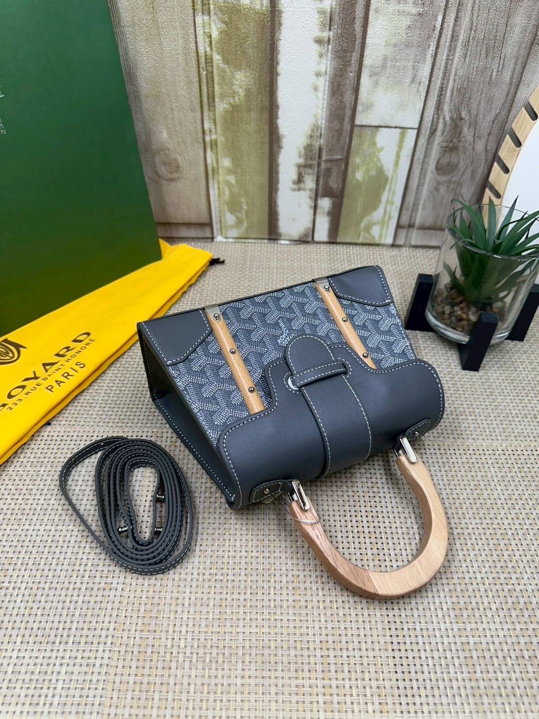 10 สี ORI หนังแท้ | GOYARD Saïgon Souple Mini Bag 20cm กระเป๋าถือ/สะพายดีไซน์หูจับไม้เป็นเอกลักษณ์ที่สวยหรูหราสง่างาม