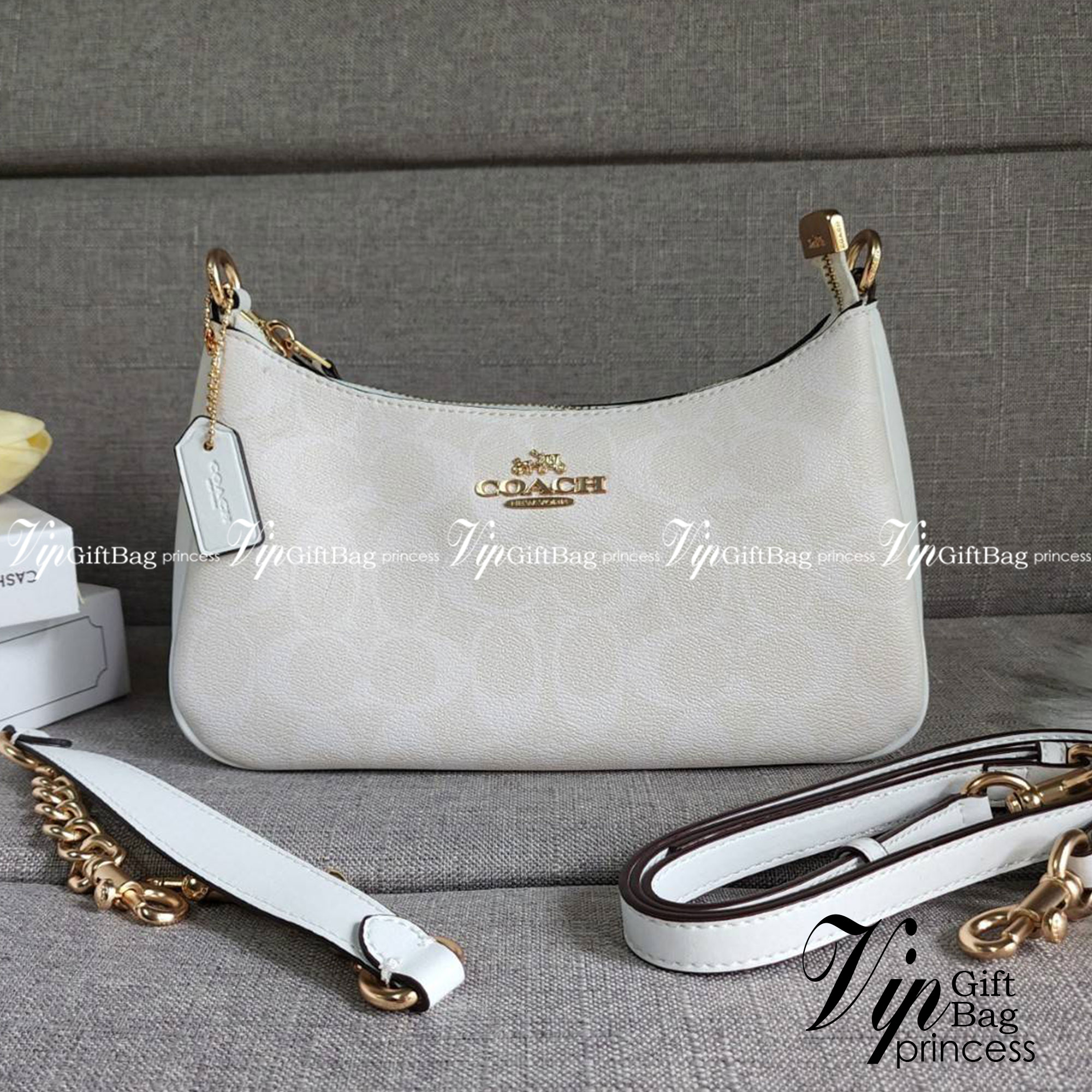 พร้อมส่งครบสี สวยทุกสีเลยค่า😘 ((CA173//CA209//CA548)) COACH TERI SHOULDER BAG 🔹กระเป๋าทรงพอช ในรูปแบบหนังแท้ หนังนิ่มสวยมากค่ะ